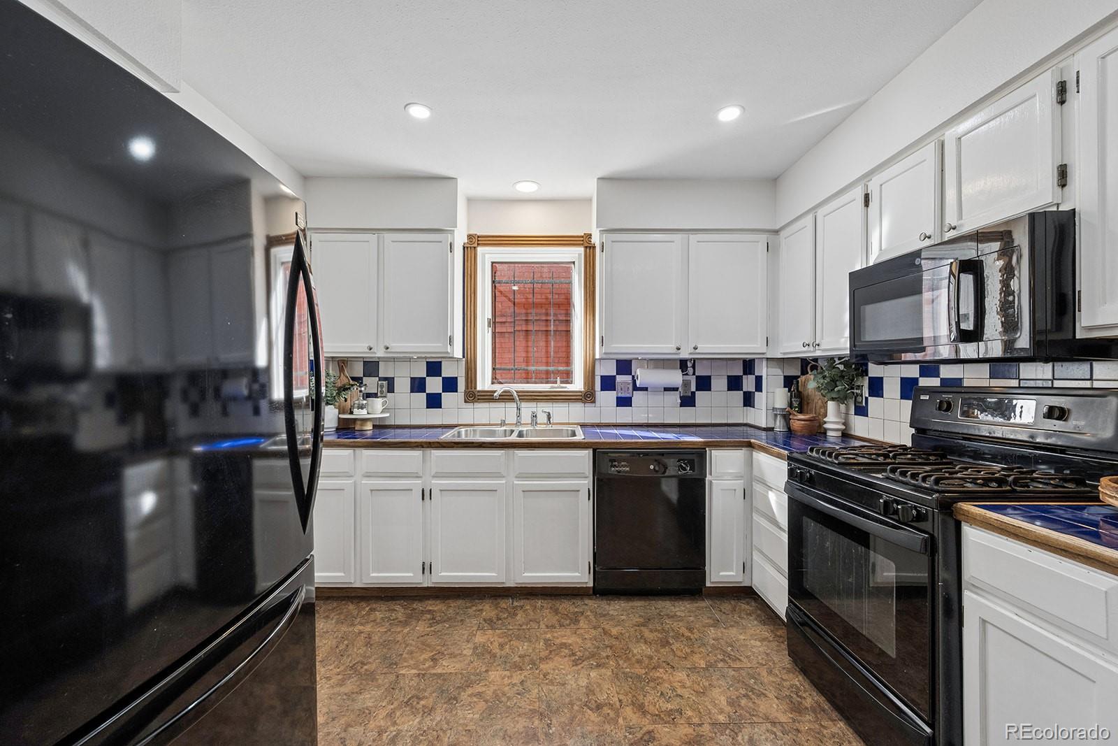 MLS Image #10 for 2144 n franklin street,denver, Colorado