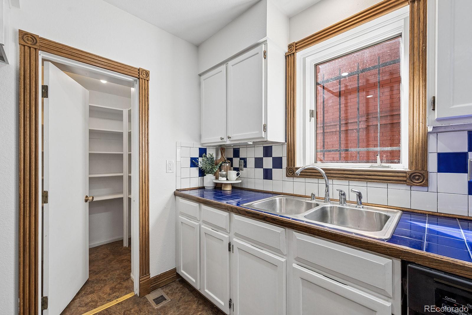 MLS Image #12 for 2144 n franklin street,denver, Colorado