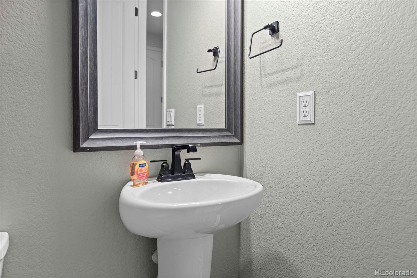 MLS Image #15 for 1018  gabriella lane,berthoud, Colorado