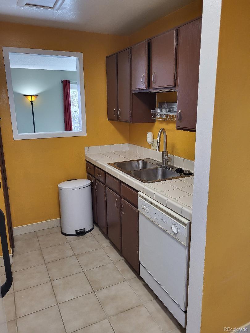 MLS Image #3 for 12056 e 25th avenue,aurora, Colorado