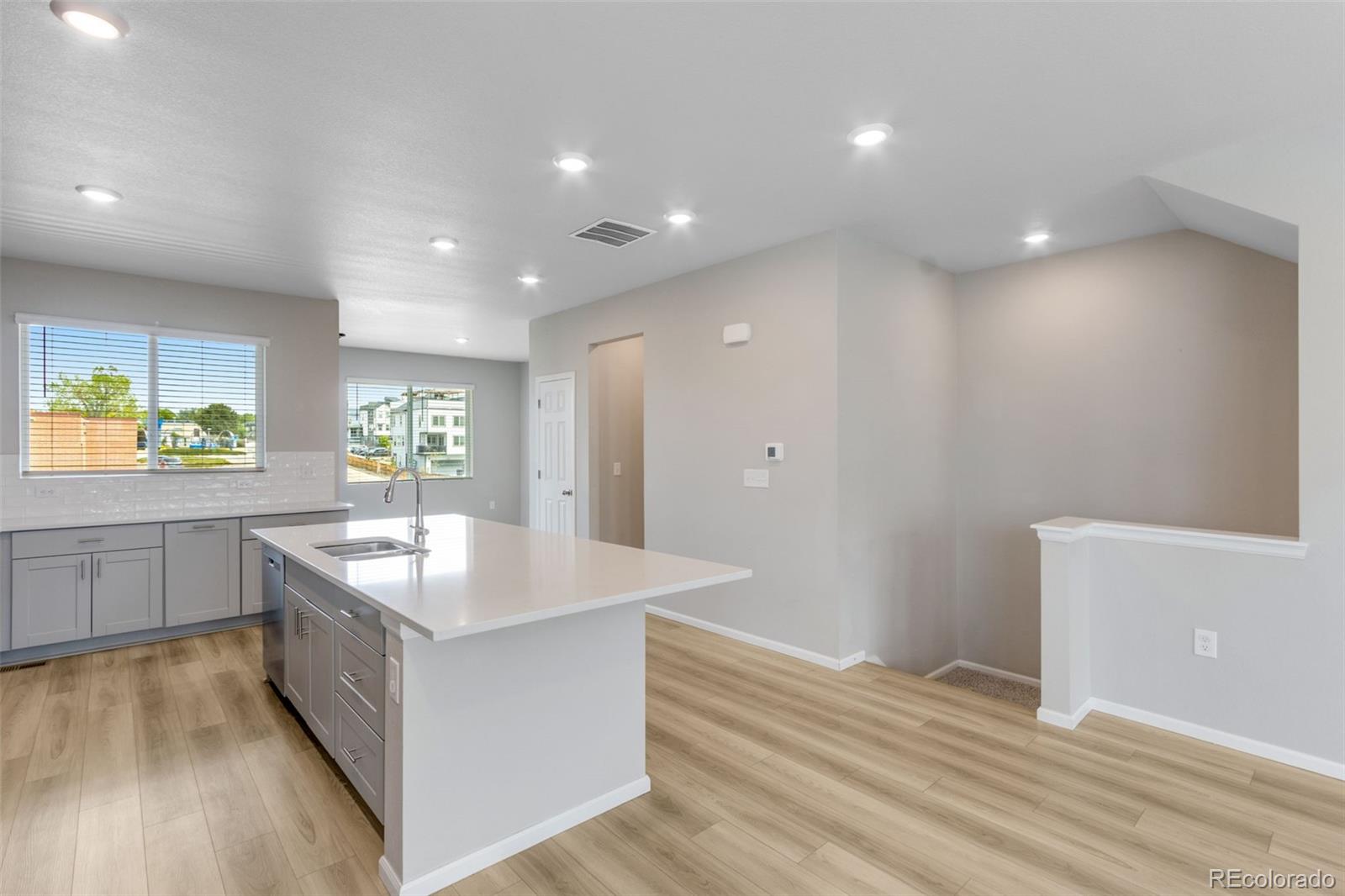 MLS Image #7 for 12331 w 57th avenue,arvada, Colorado