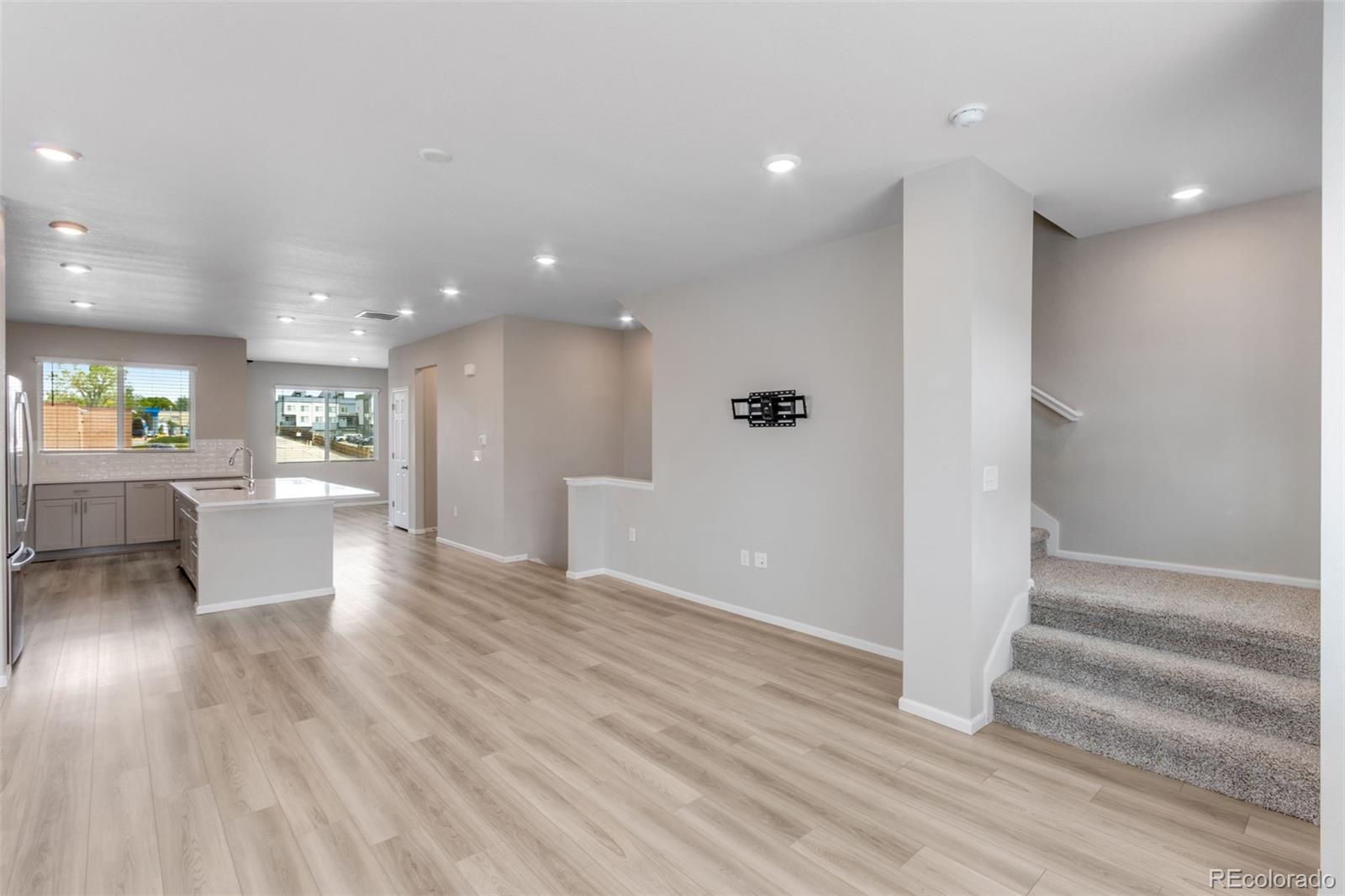MLS Image #9 for 12331 w 57th avenue,arvada, Colorado