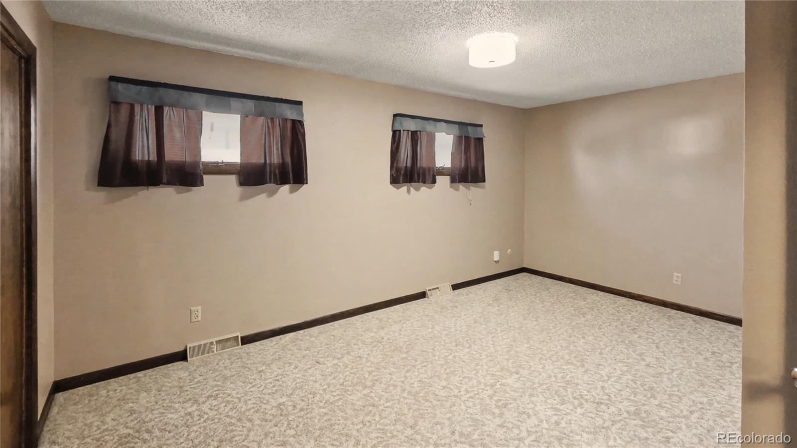 MLS Image #13 for 218 w 9th street,julesburg, Colorado