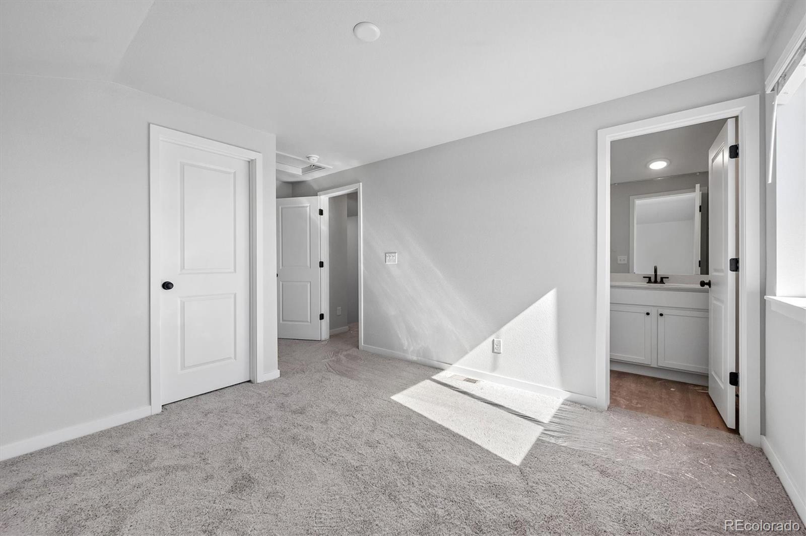 MLS Image #19 for 22695 e 47th avenue,aurora, Colorado