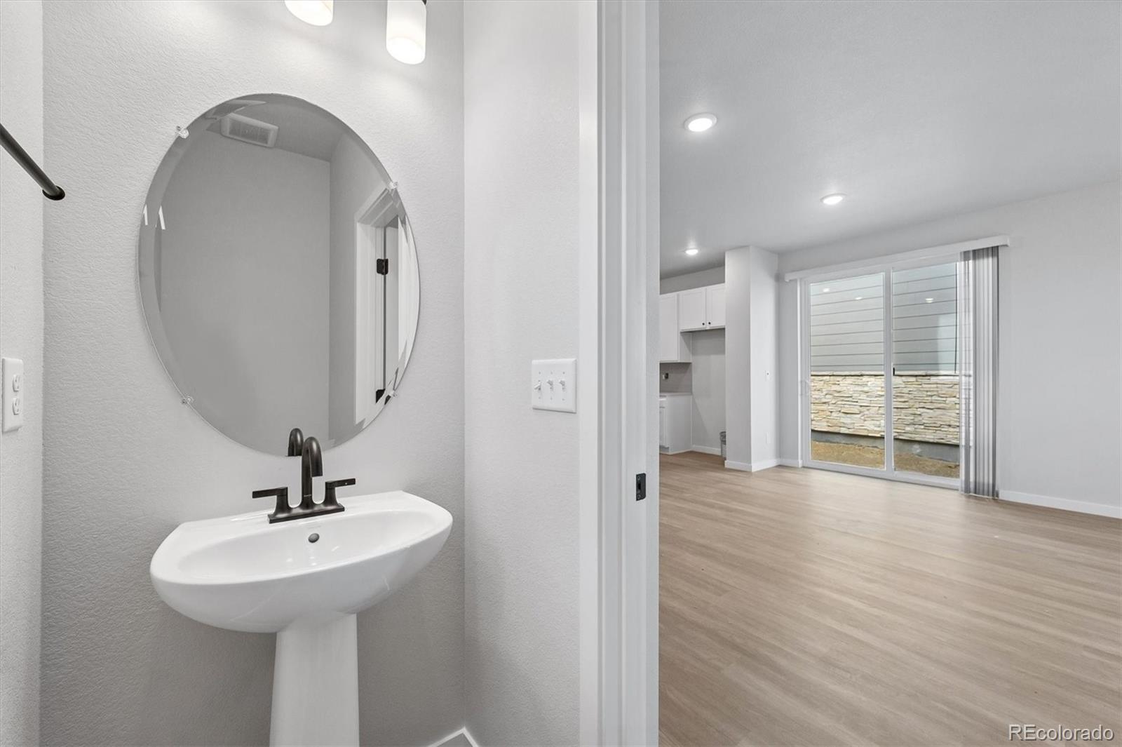 MLS Image #5 for 22695 e 47th avenue,aurora, Colorado