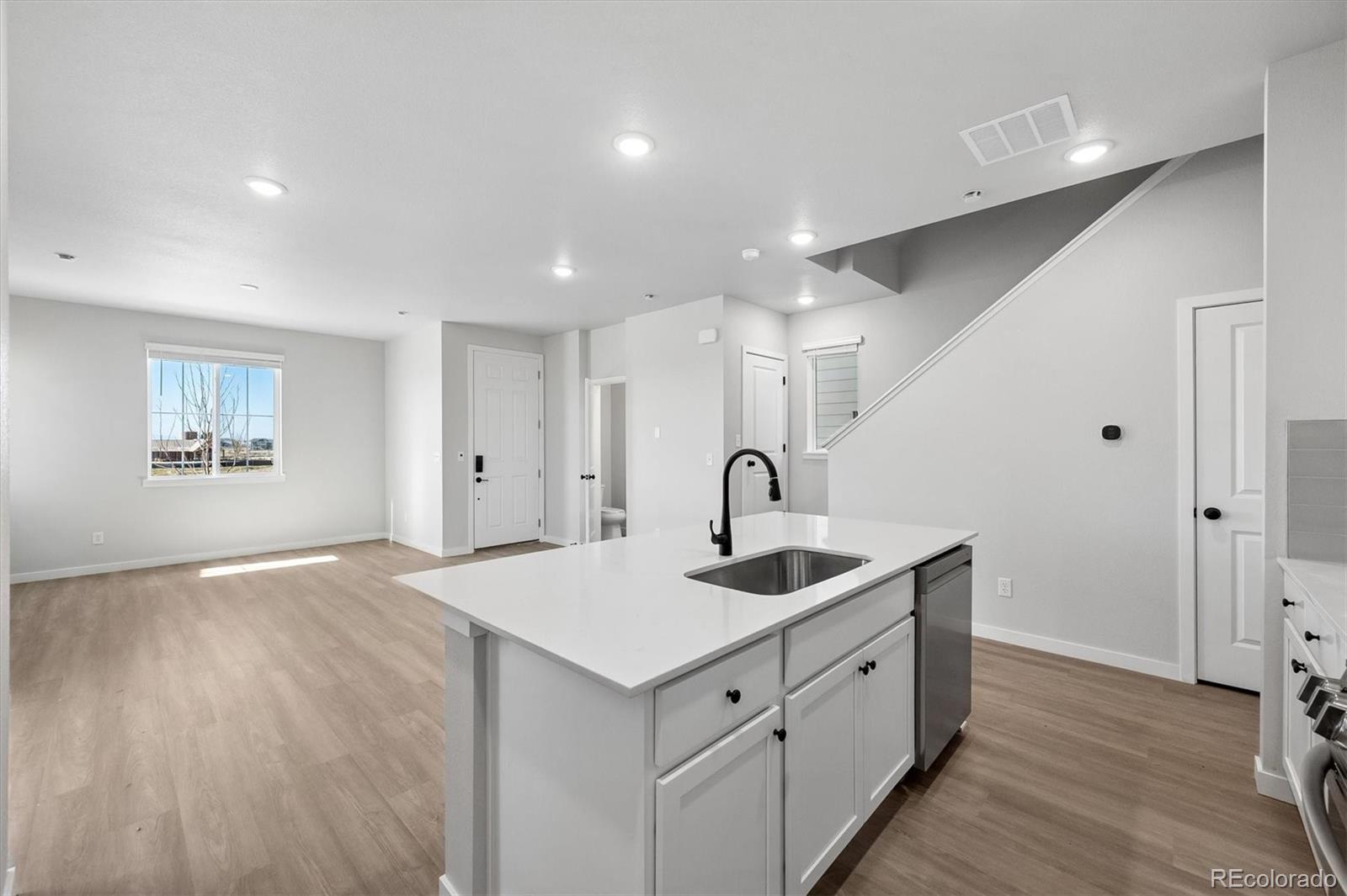 MLS Image #8 for 22695 e 47th avenue,aurora, Colorado