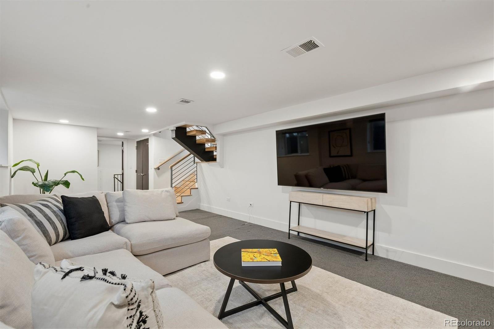 MLS Image #34 for 1150 s gilpin street,denver, Colorado