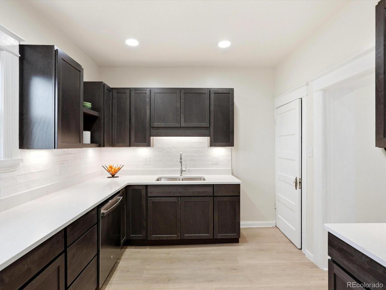 MLS Image #16 for 1021 e 23rd avenue,denver, Colorado
