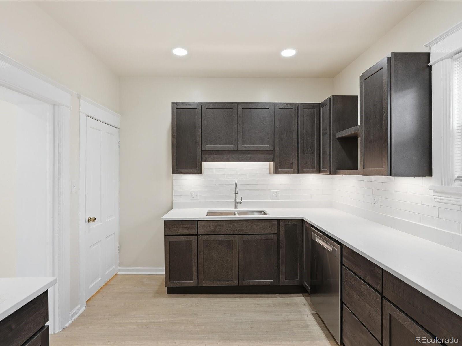 MLS Image #13 for 1023 e 23rd avenue,denver, Colorado