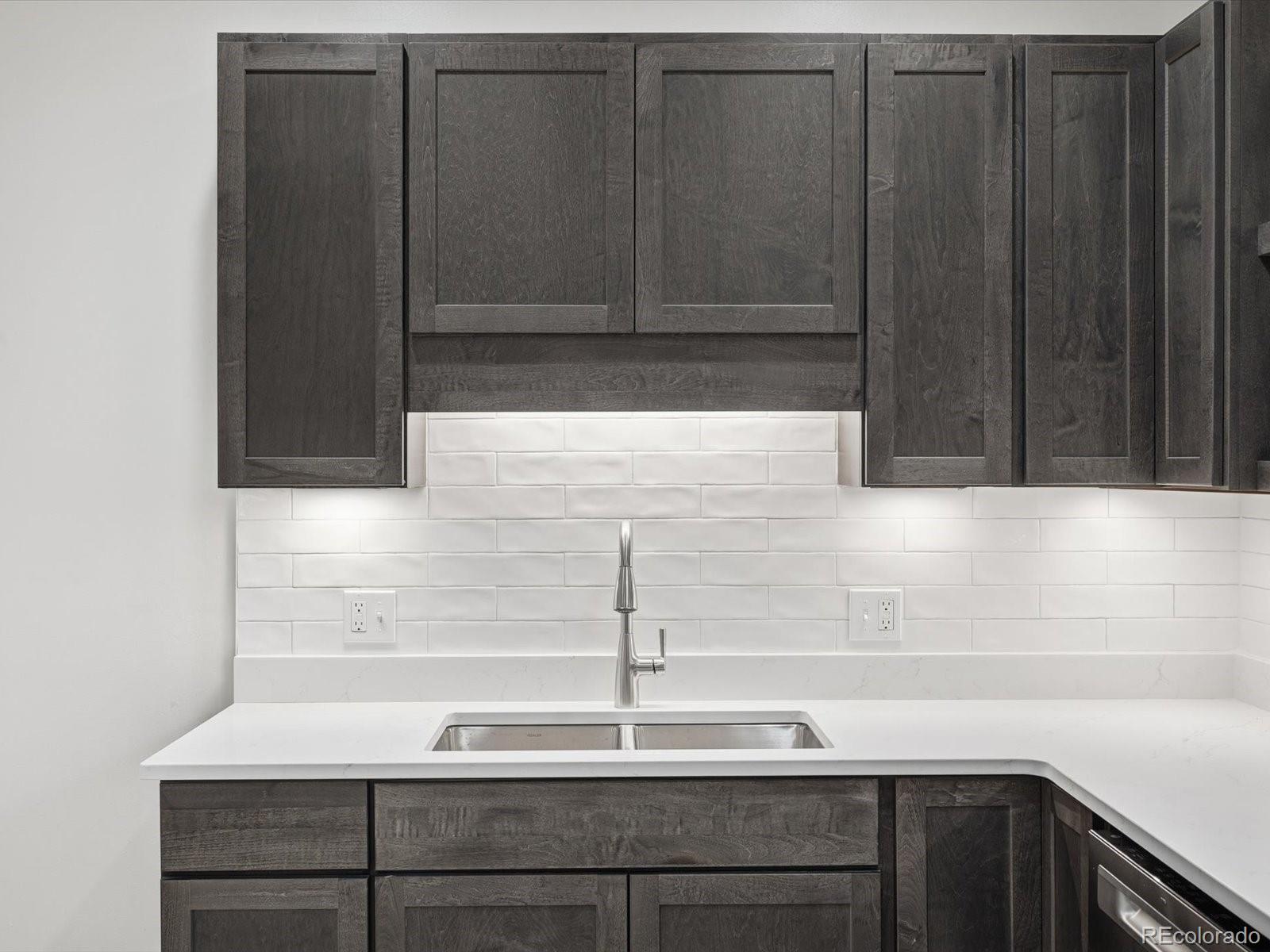 MLS Image #14 for 1023 e 23rd avenue,denver, Colorado