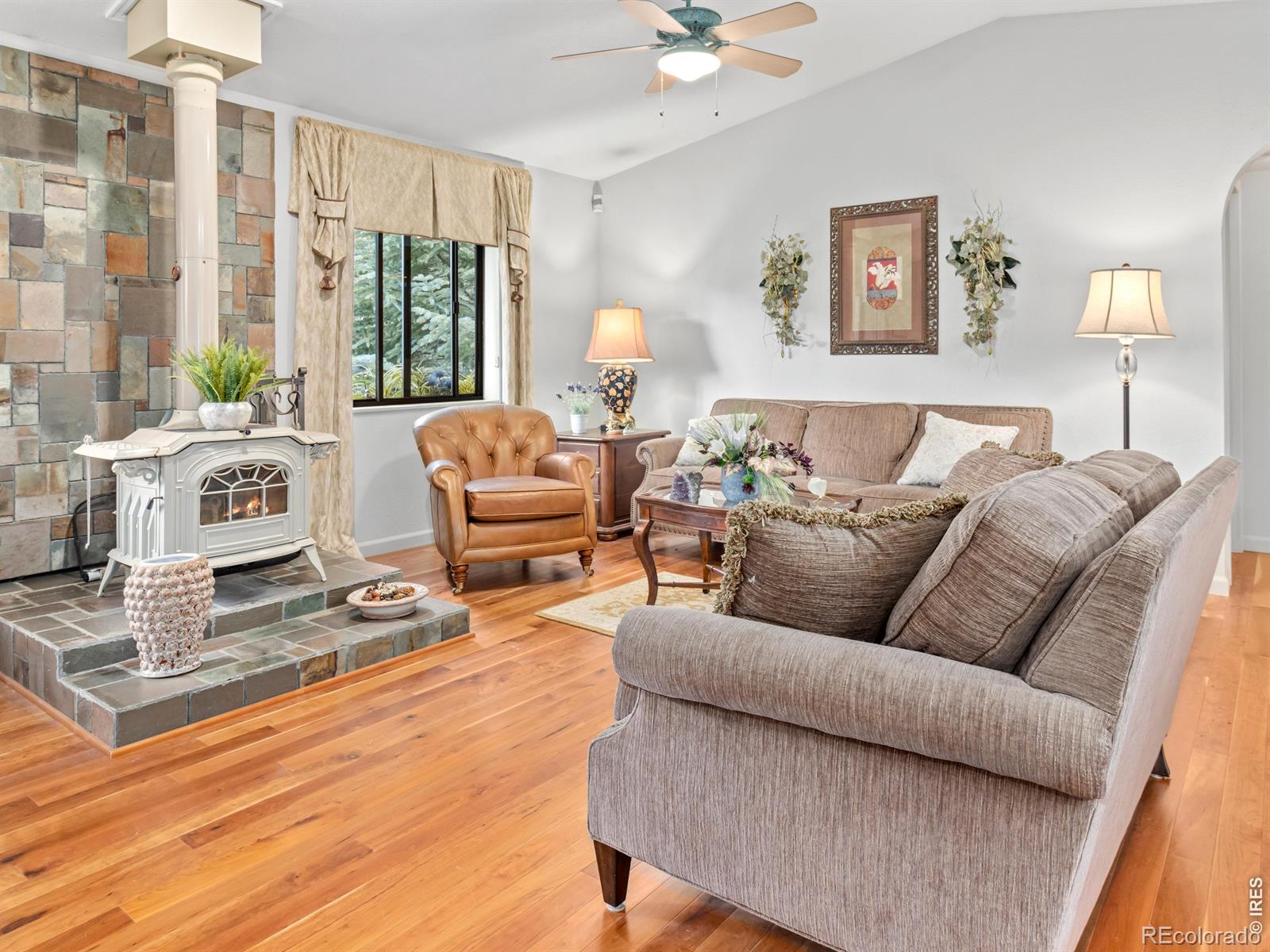 MLS Image #6 for 189  fishermans lane,glen haven, Colorado