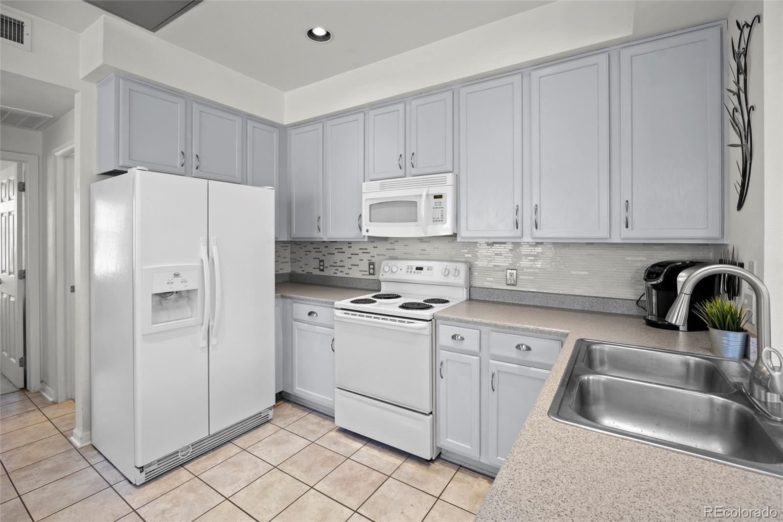 MLS Image #14 for 7454 e 28th avenue,denver, Colorado