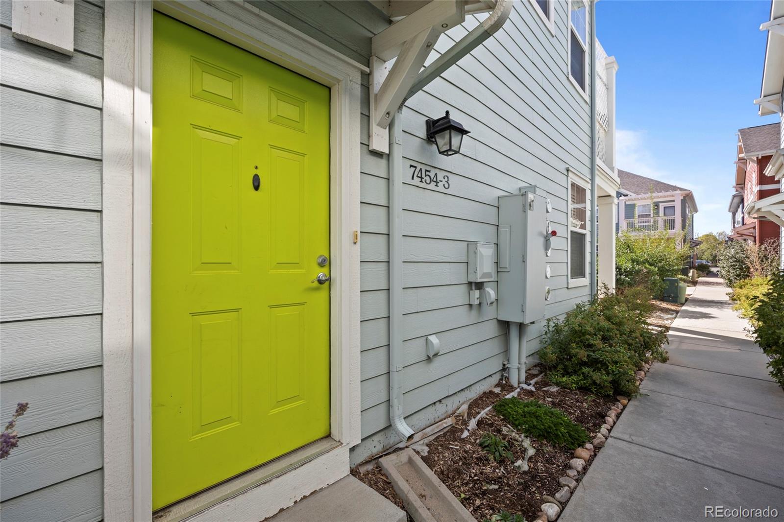 MLS Image #5 for 7454 e 28th avenue,denver, Colorado