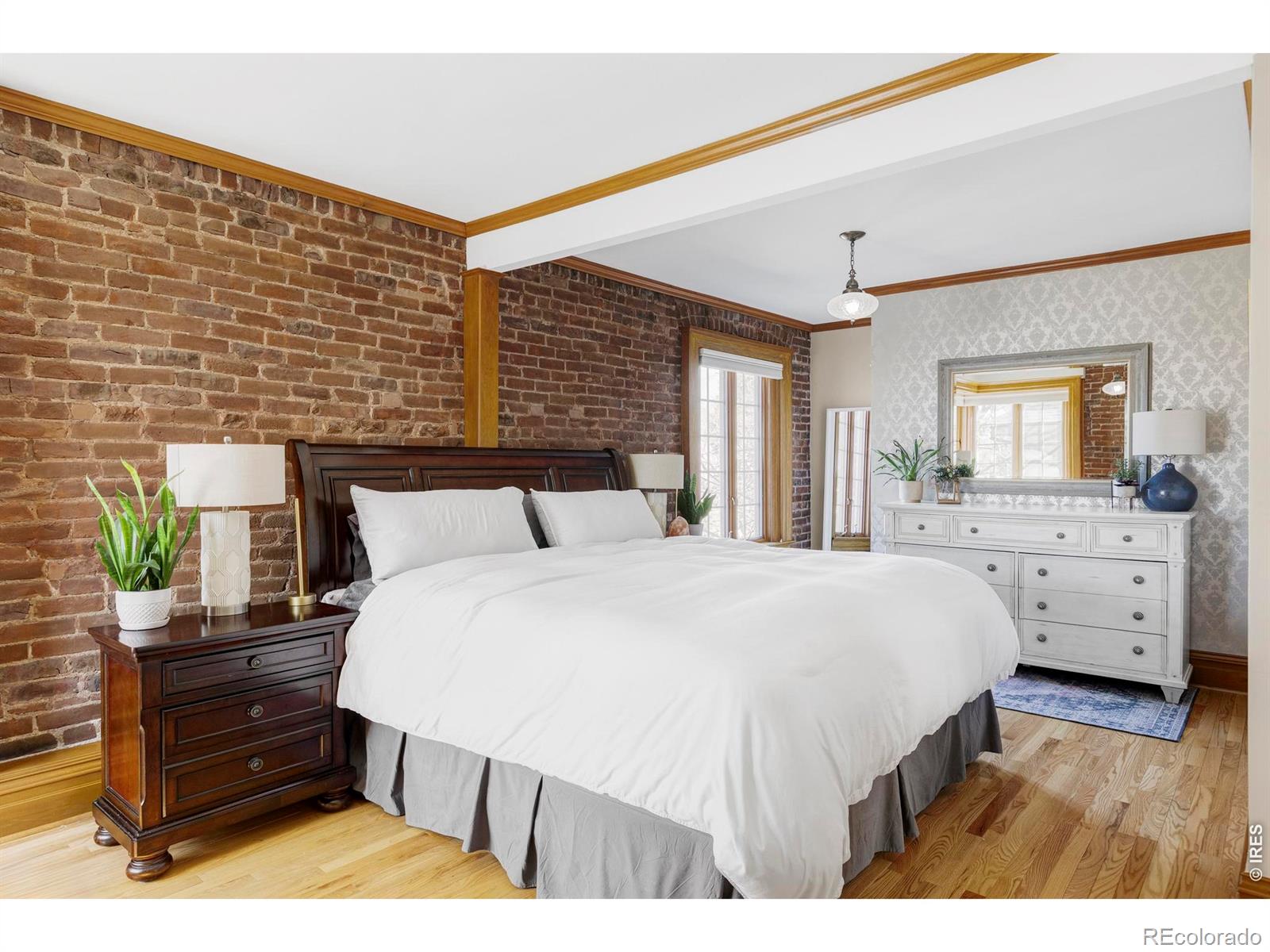 MLS Image #15 for 742 n downing street,denver, Colorado