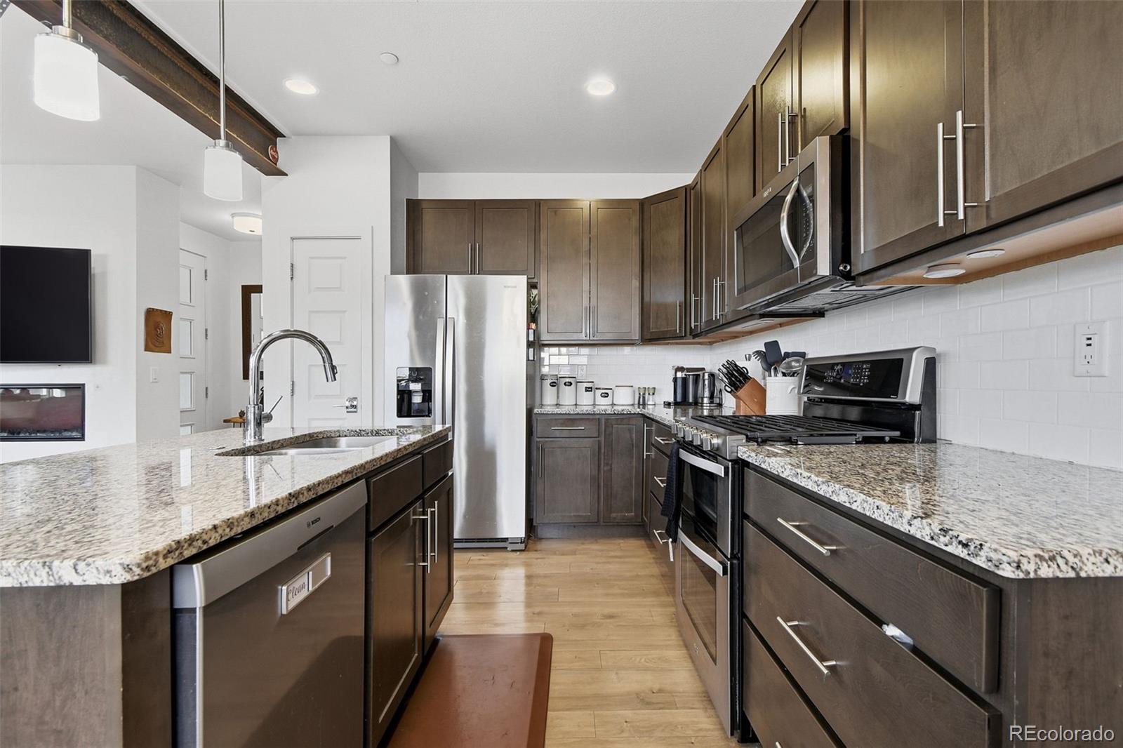 MLS Image #23 for 19585 e sunset circle,centennial, Colorado