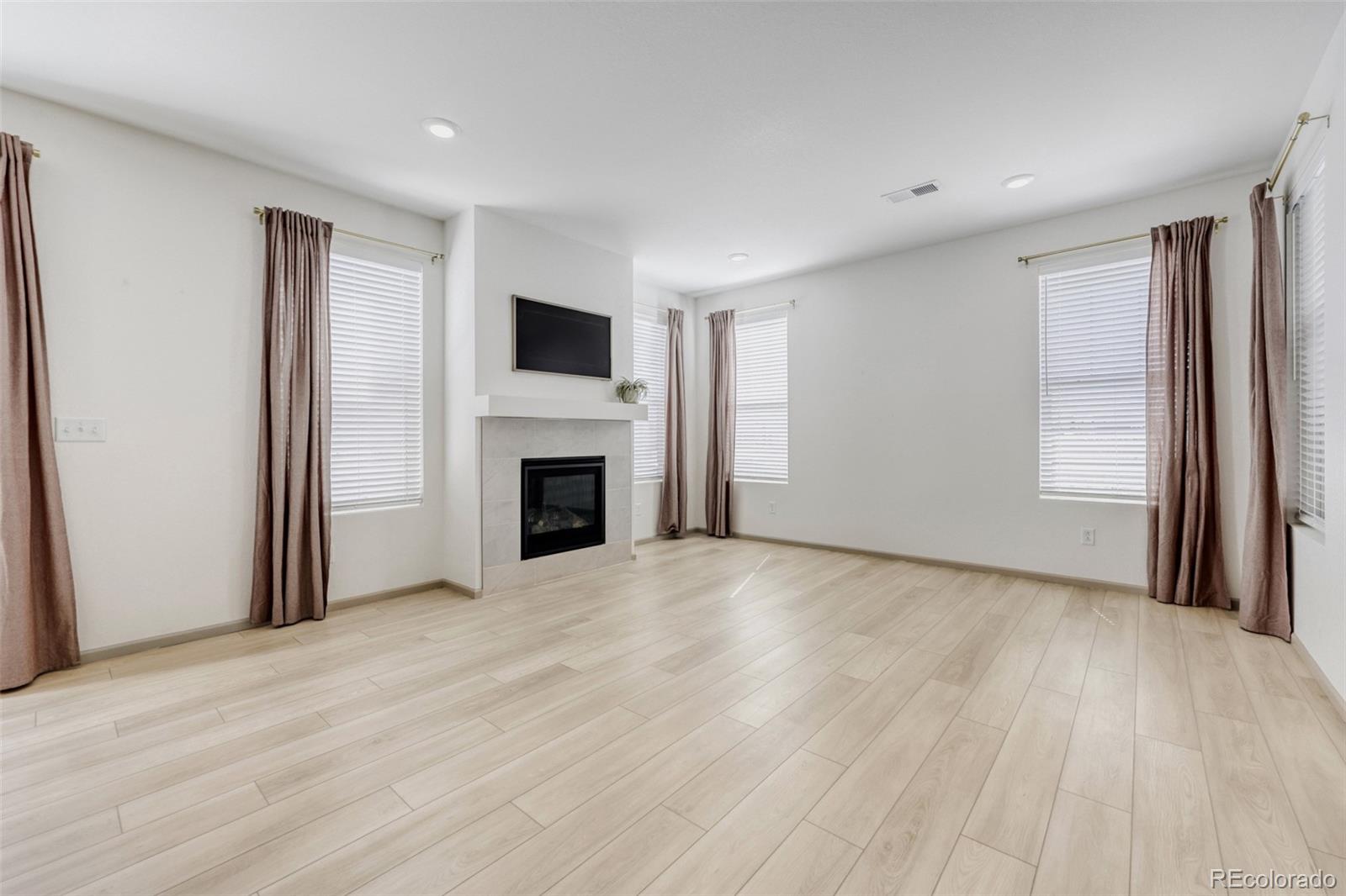 MLS Image #3 for 13487 e 110th drive,commerce city, Colorado