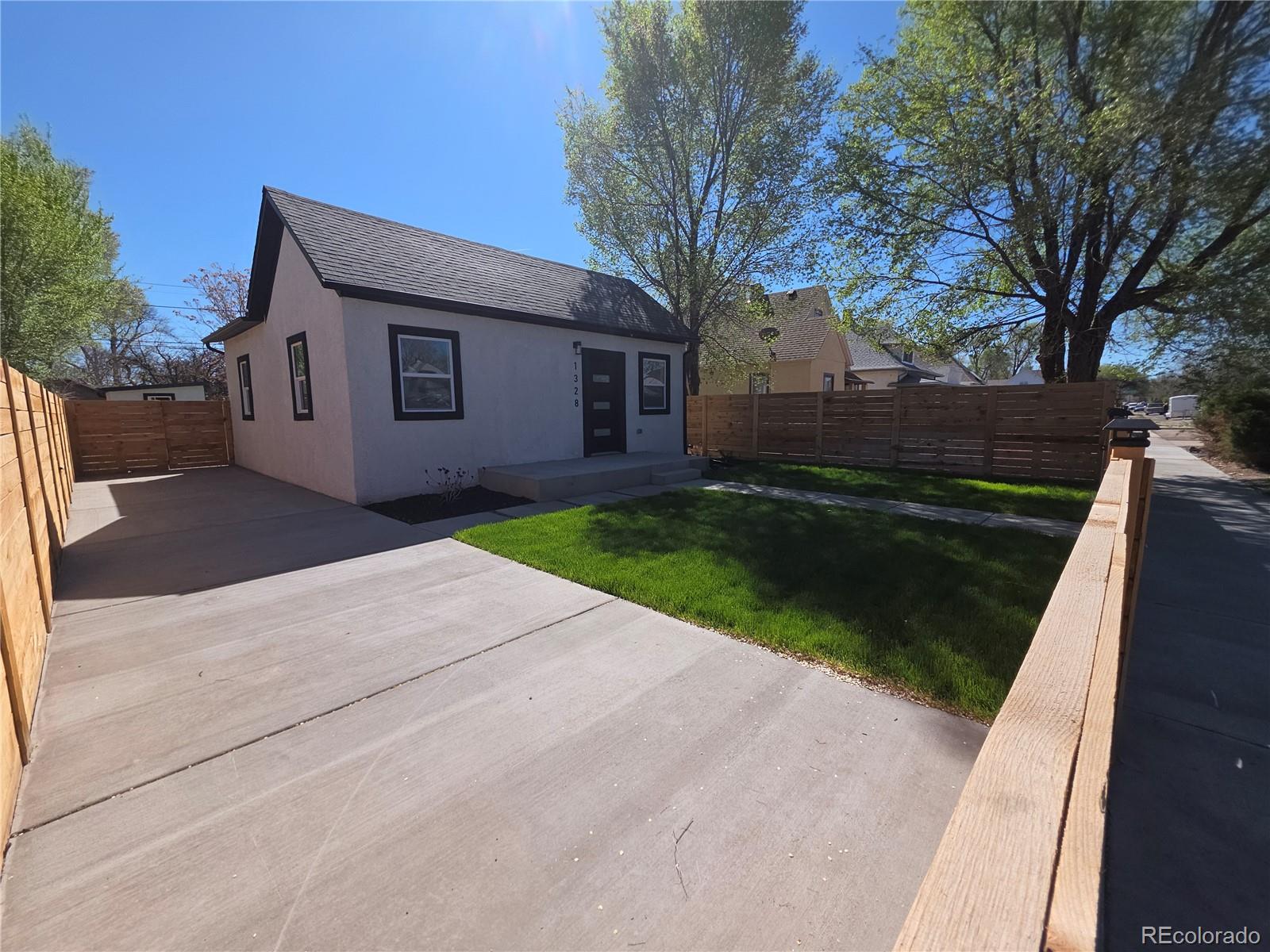 MLS Image #3 for 1328  cypress street,pueblo, Colorado
