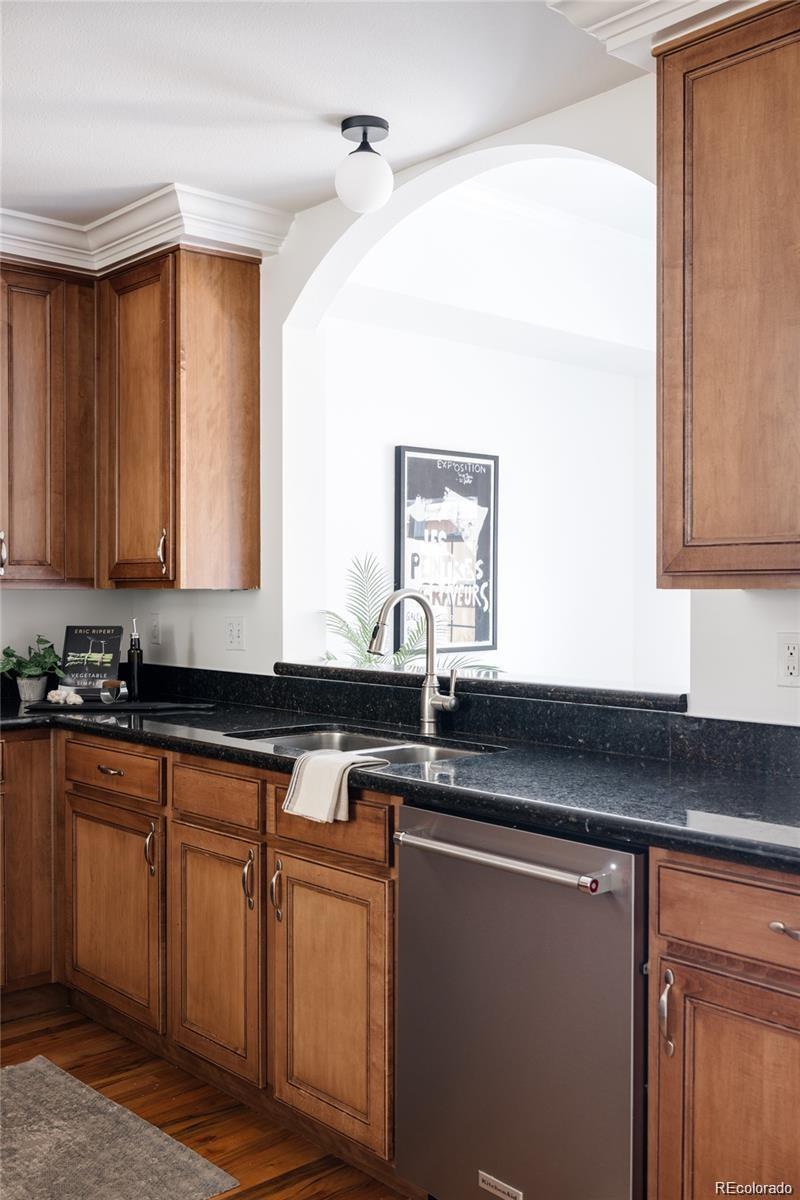MLS Image #9 for 1489  steele street,denver, Colorado