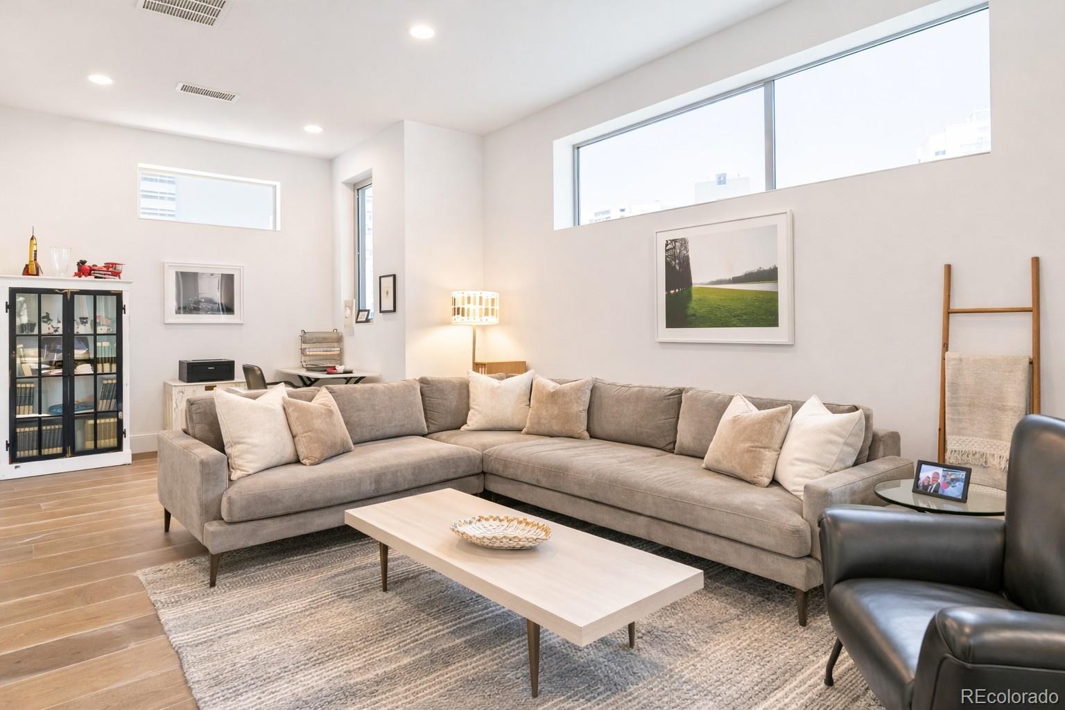 MLS Image #4 for 61 w 10th avenue,denver, Colorado