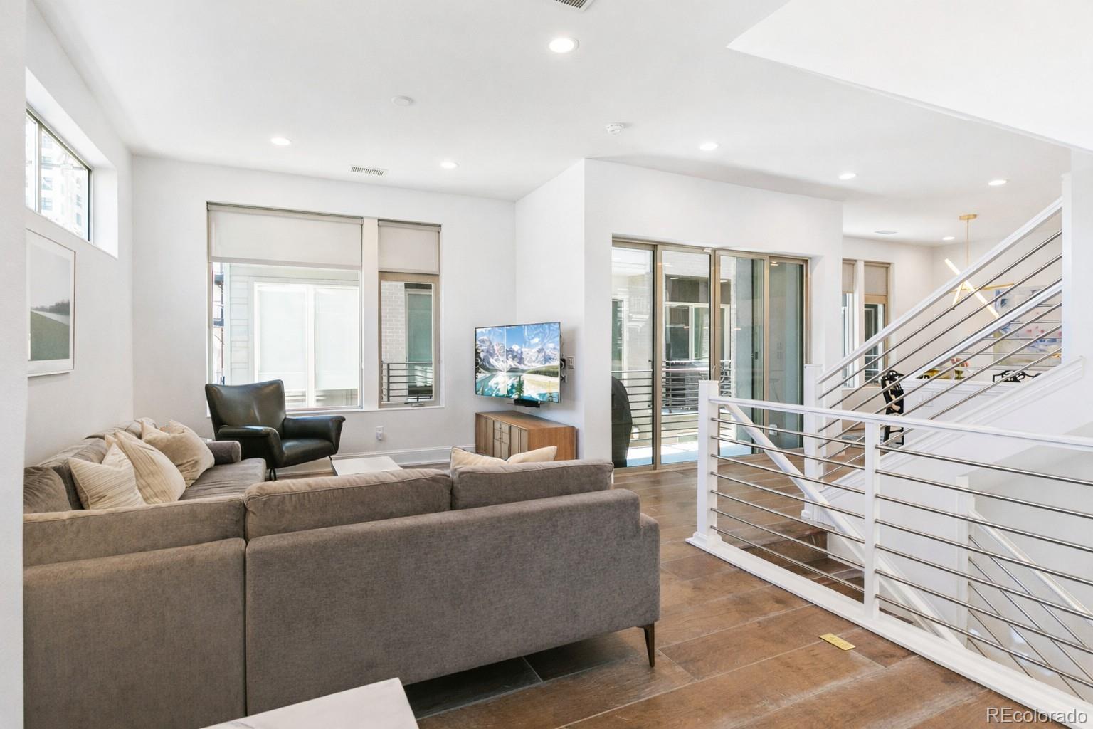 MLS Image #6 for 61 w 10th avenue,denver, Colorado