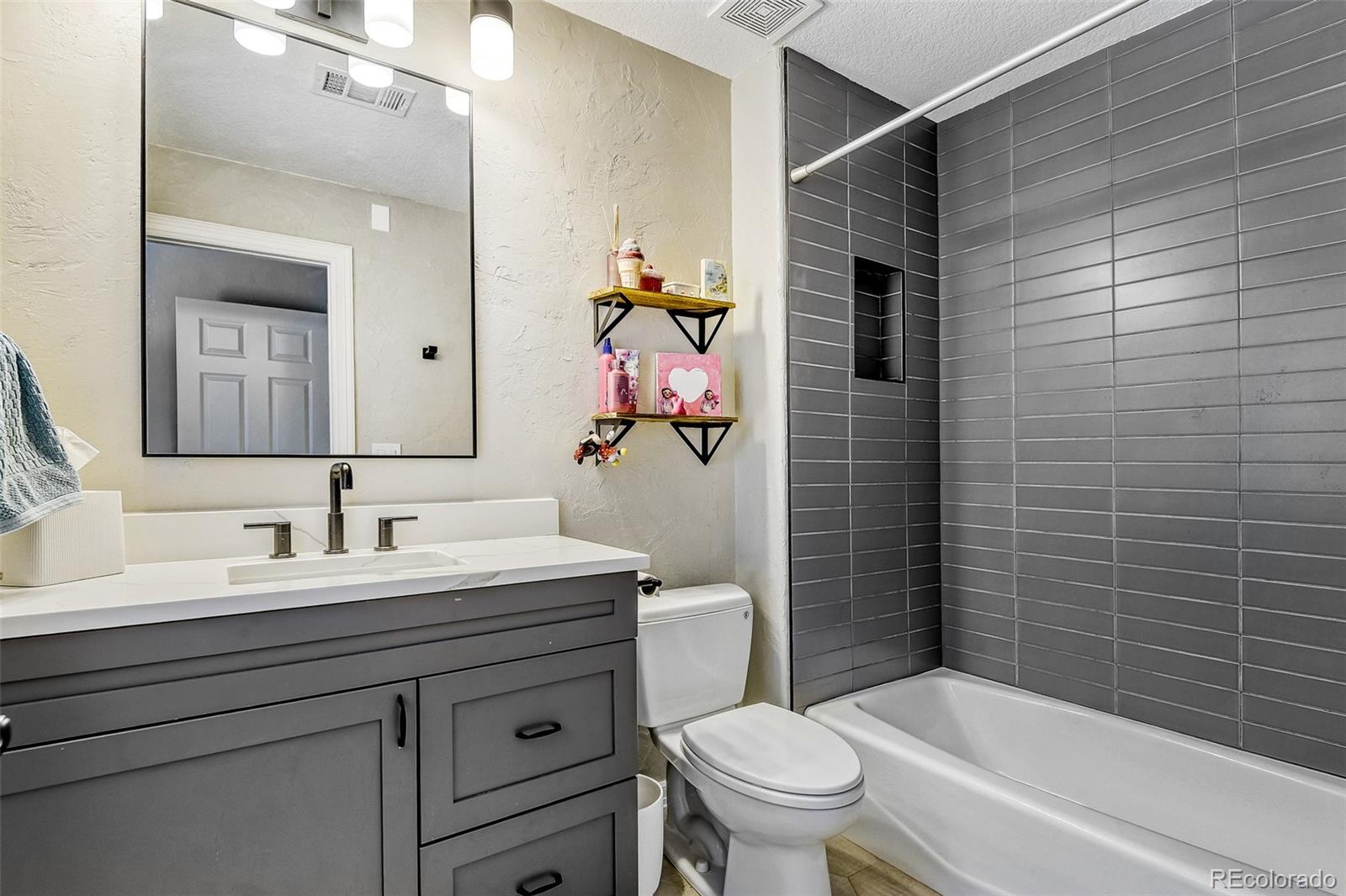 MLS Image #28 for 5300 s birch court,greenwood village, Colorado