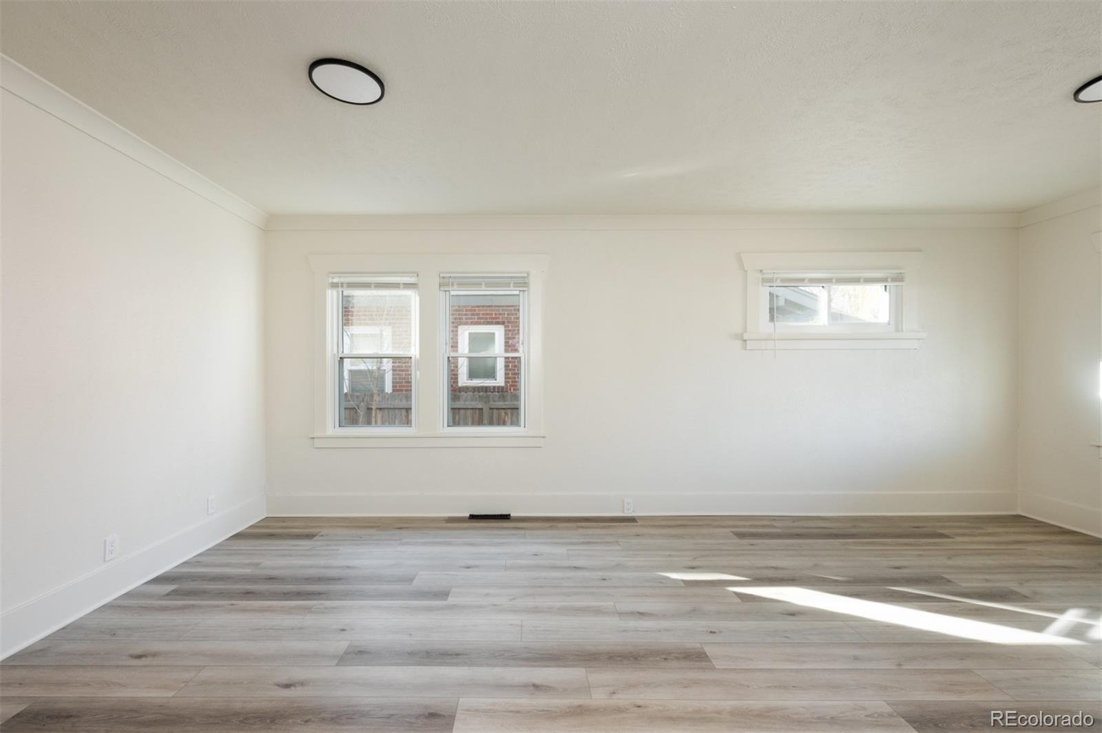 MLS Image #10 for 2056 s lincoln street,denver, Colorado