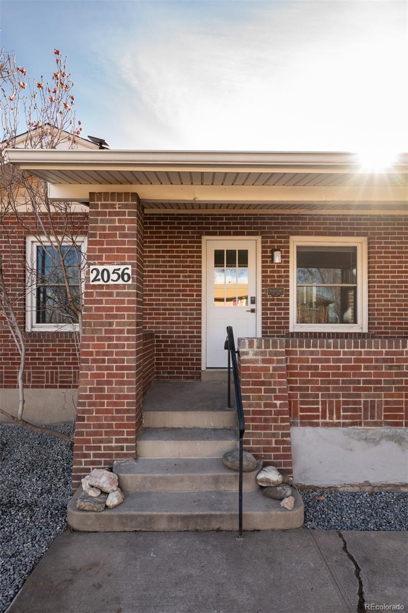 MLS Image #4 for 2056 s lincoln street,denver, Colorado