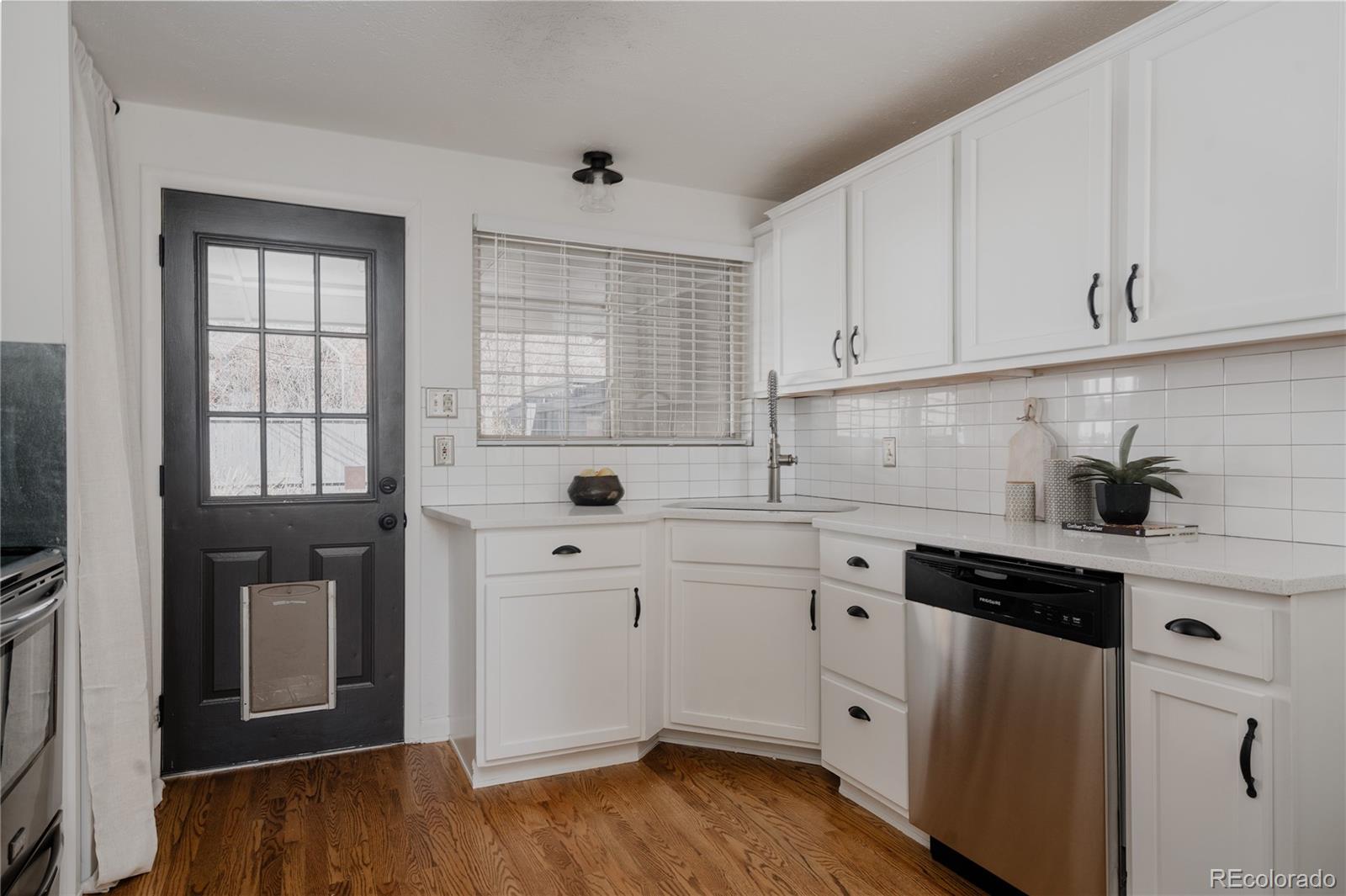 MLS Image #16 for 2459  yates street,denver, Colorado