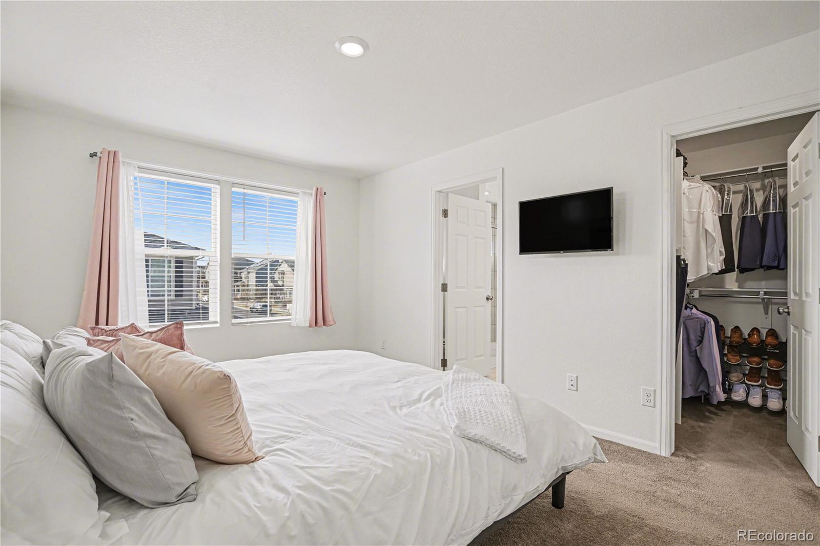 MLS Image #19 for 26309 e maple drive,aurora, Colorado