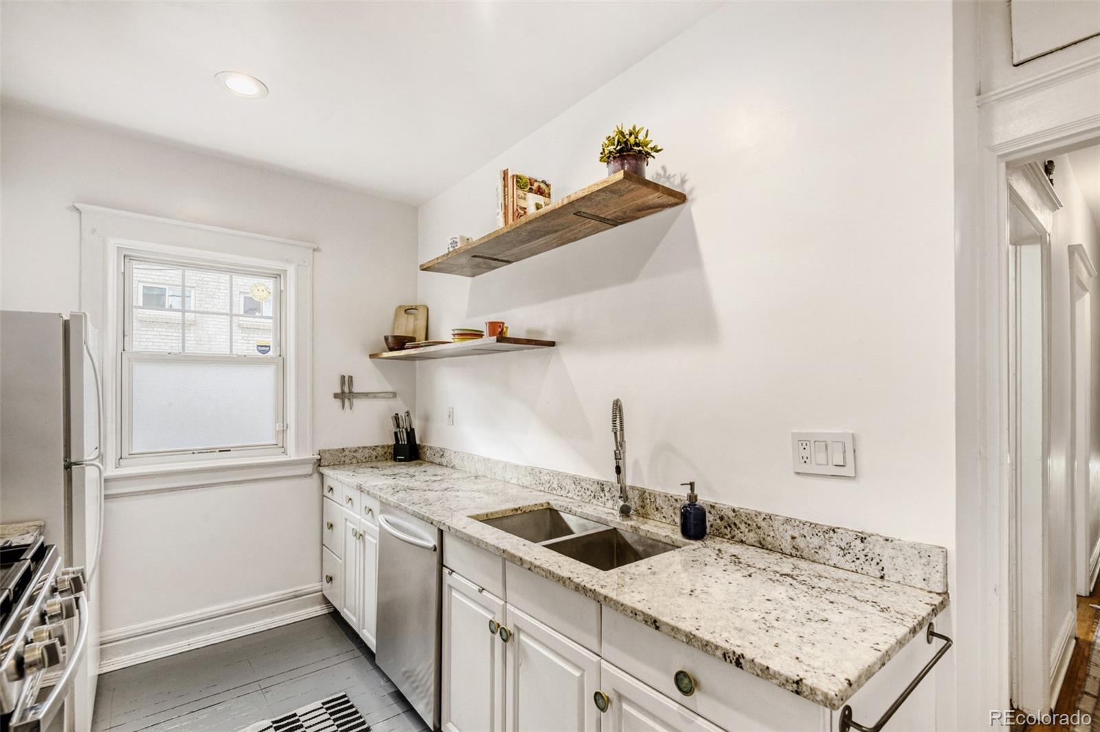 MLS Image #18 for 422 e 6th avenue,denver, Colorado