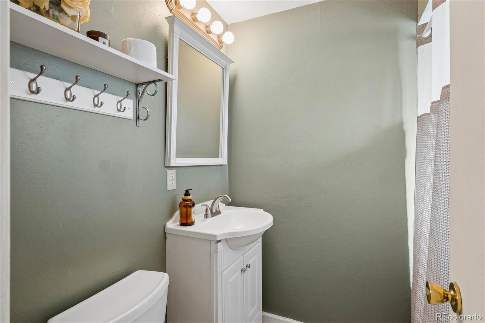MLS Image #19 for 2900 s jay street,denver, Colorado