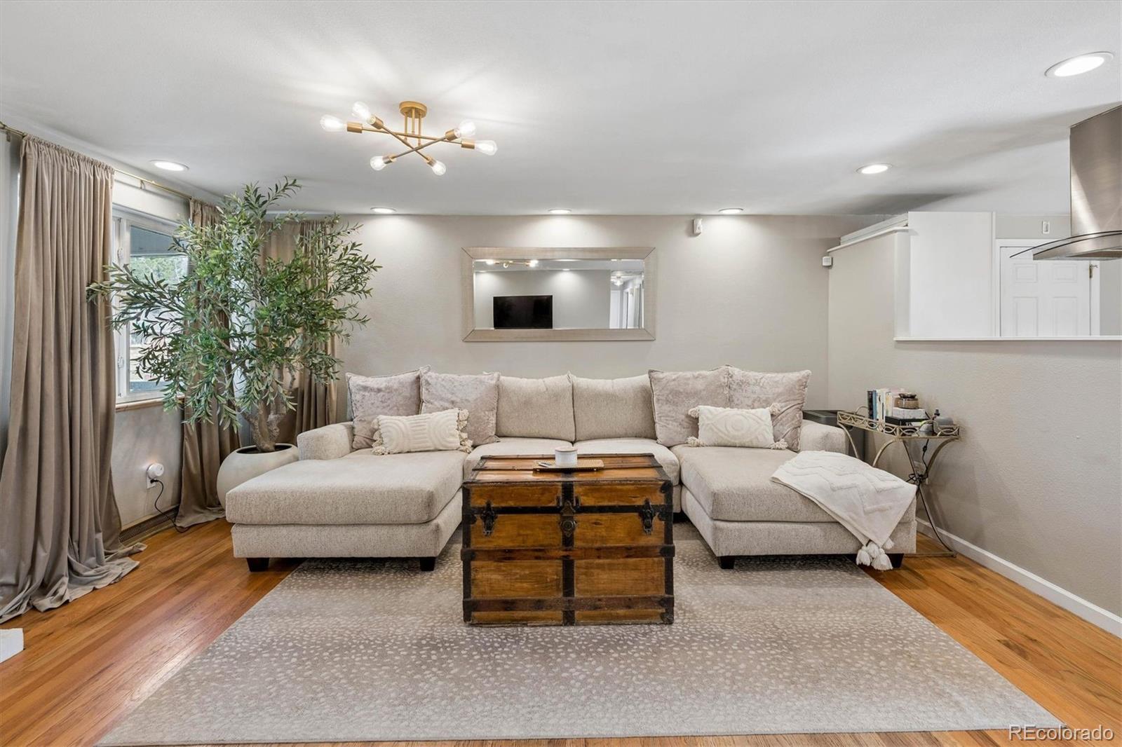 MLS Image #3 for 2900 s jay street,denver, Colorado