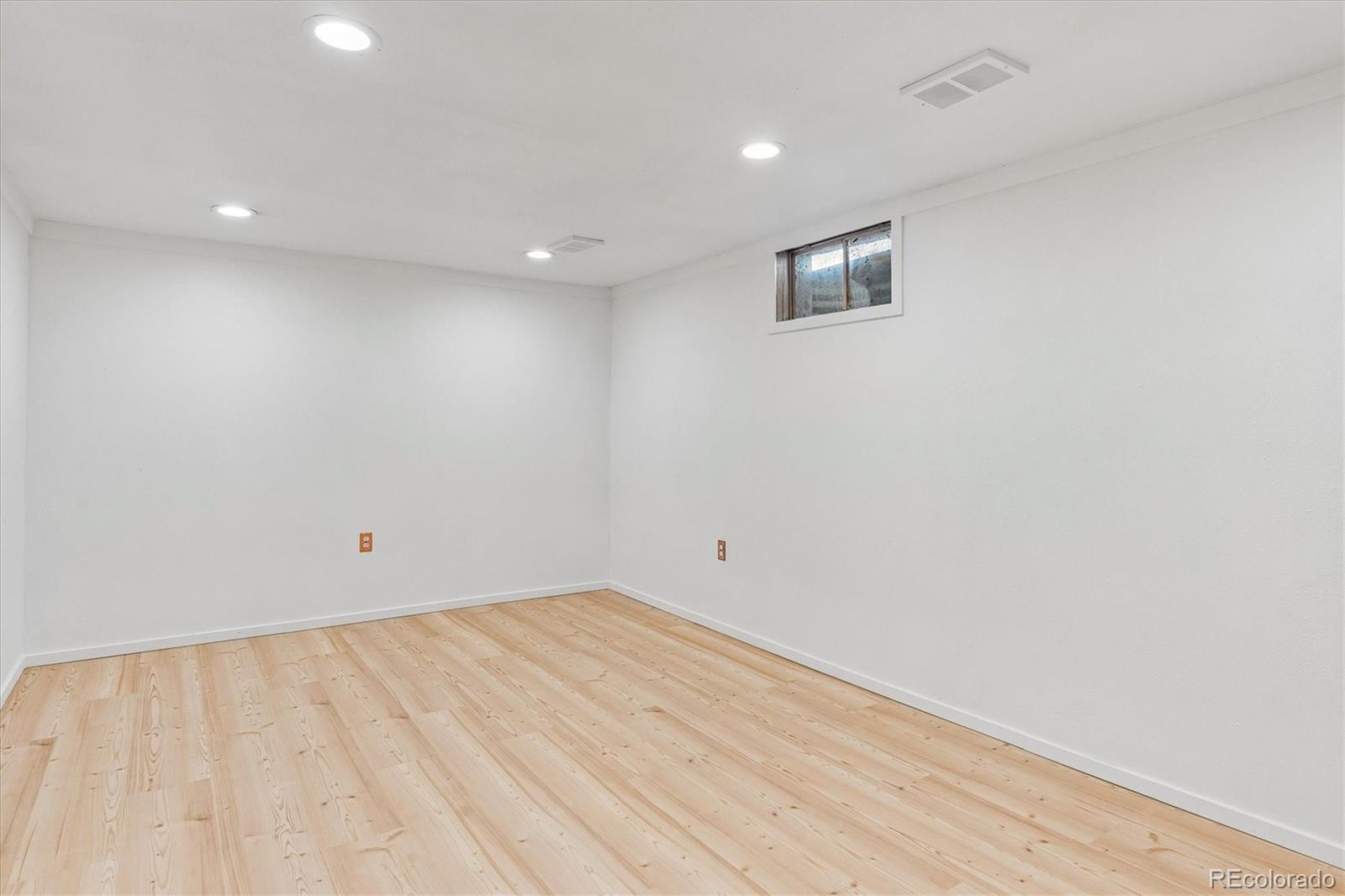MLS Image #12 for 3550 w mountain road,englewood, Colorado