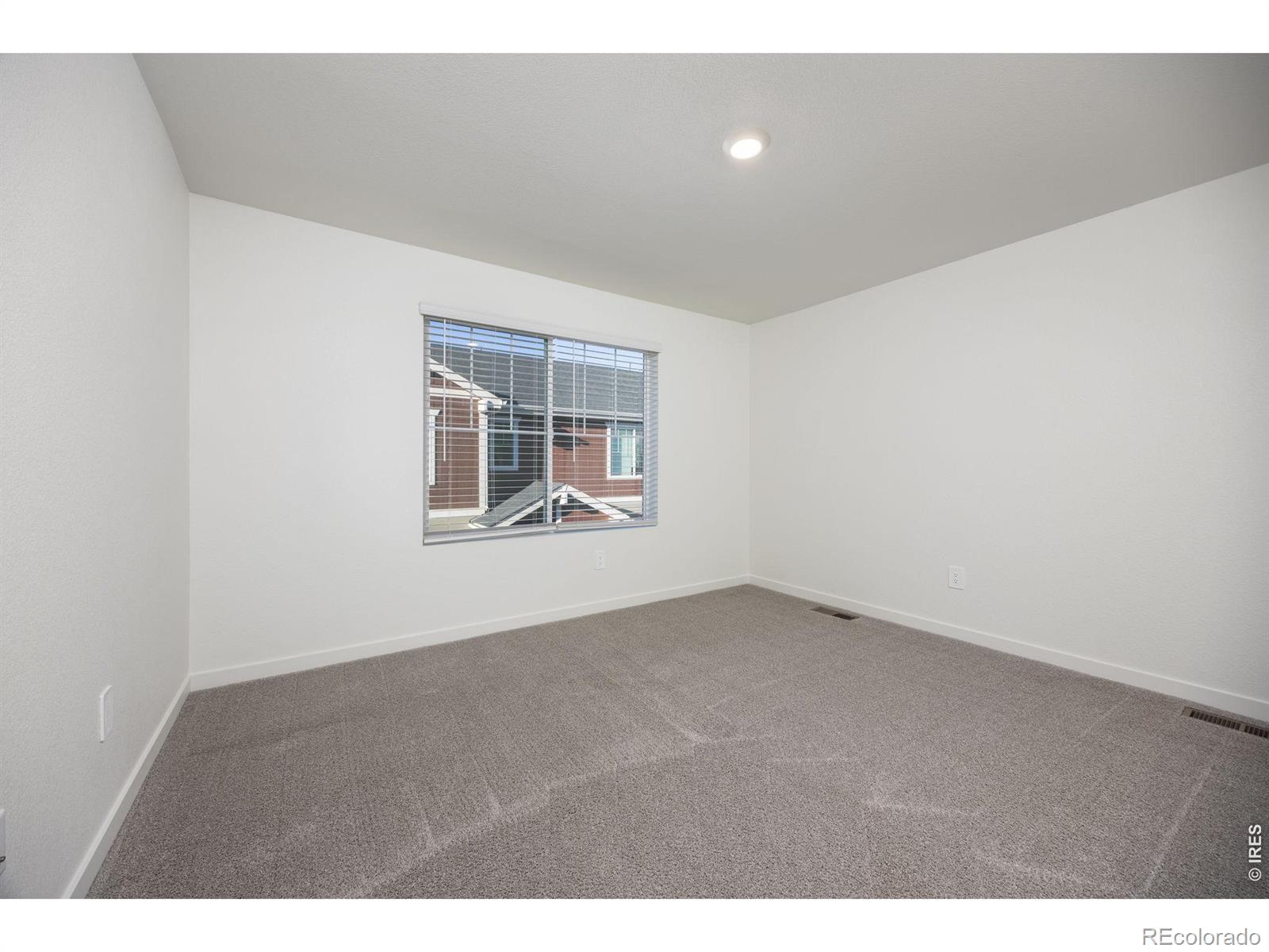 MLS Image #12 for 315  condor way,johnstown, Colorado