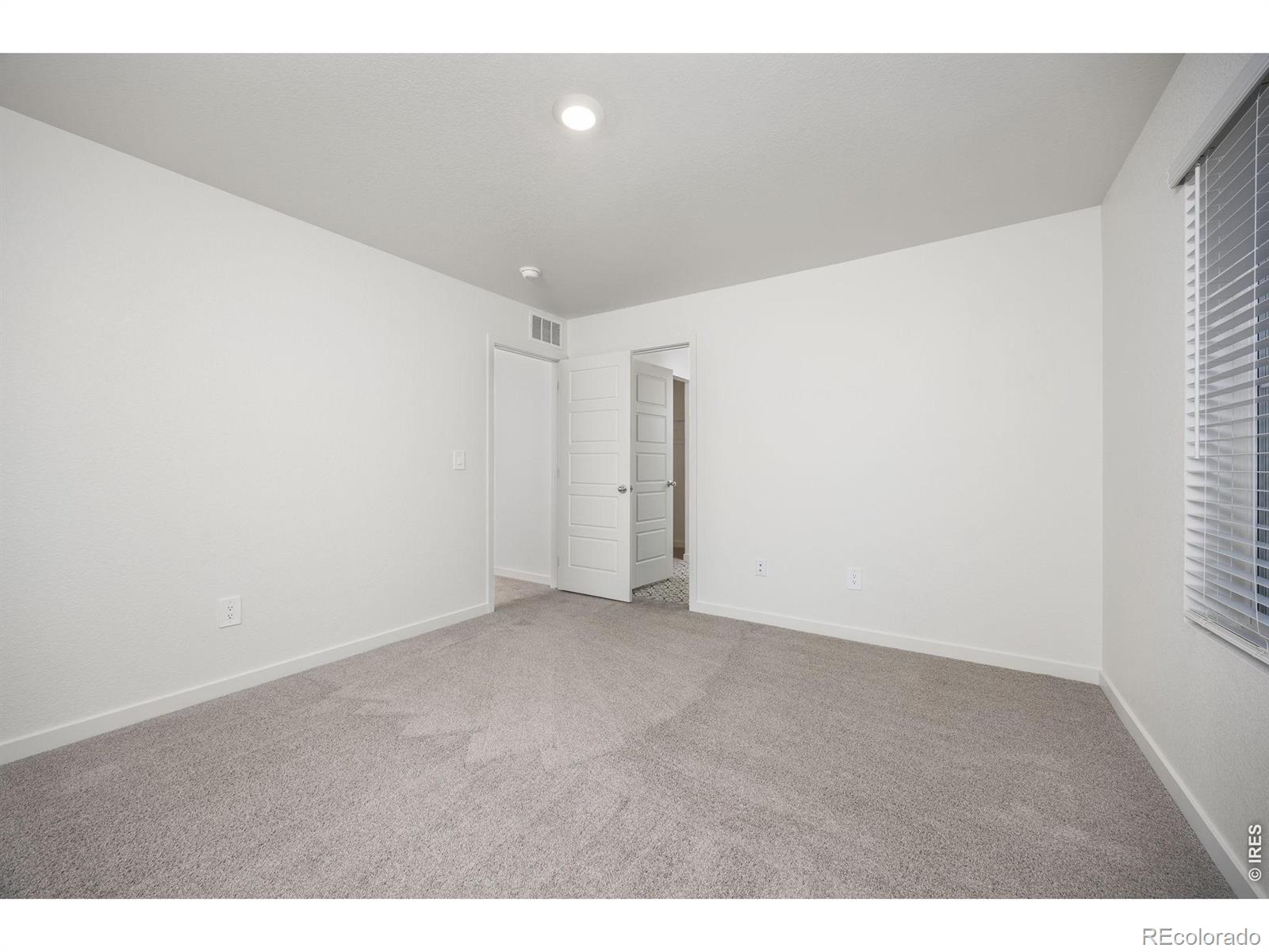 MLS Image #13 for 315  condor way,johnstown, Colorado