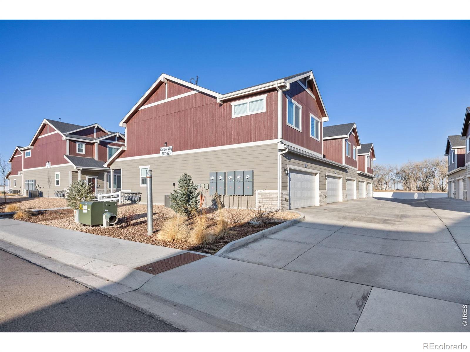 MLS Image #23 for 315  condor way,johnstown, Colorado