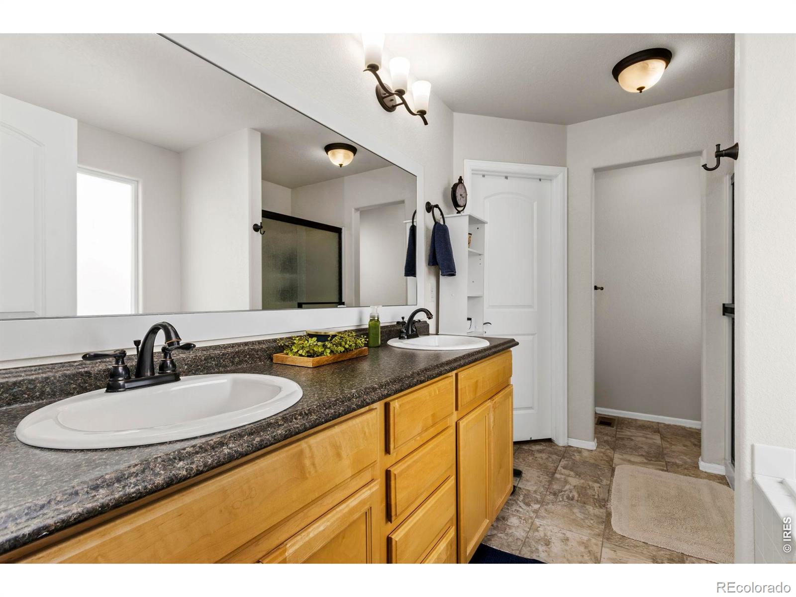 MLS Image #10 for 912  barn yard drive,windsor, Colorado