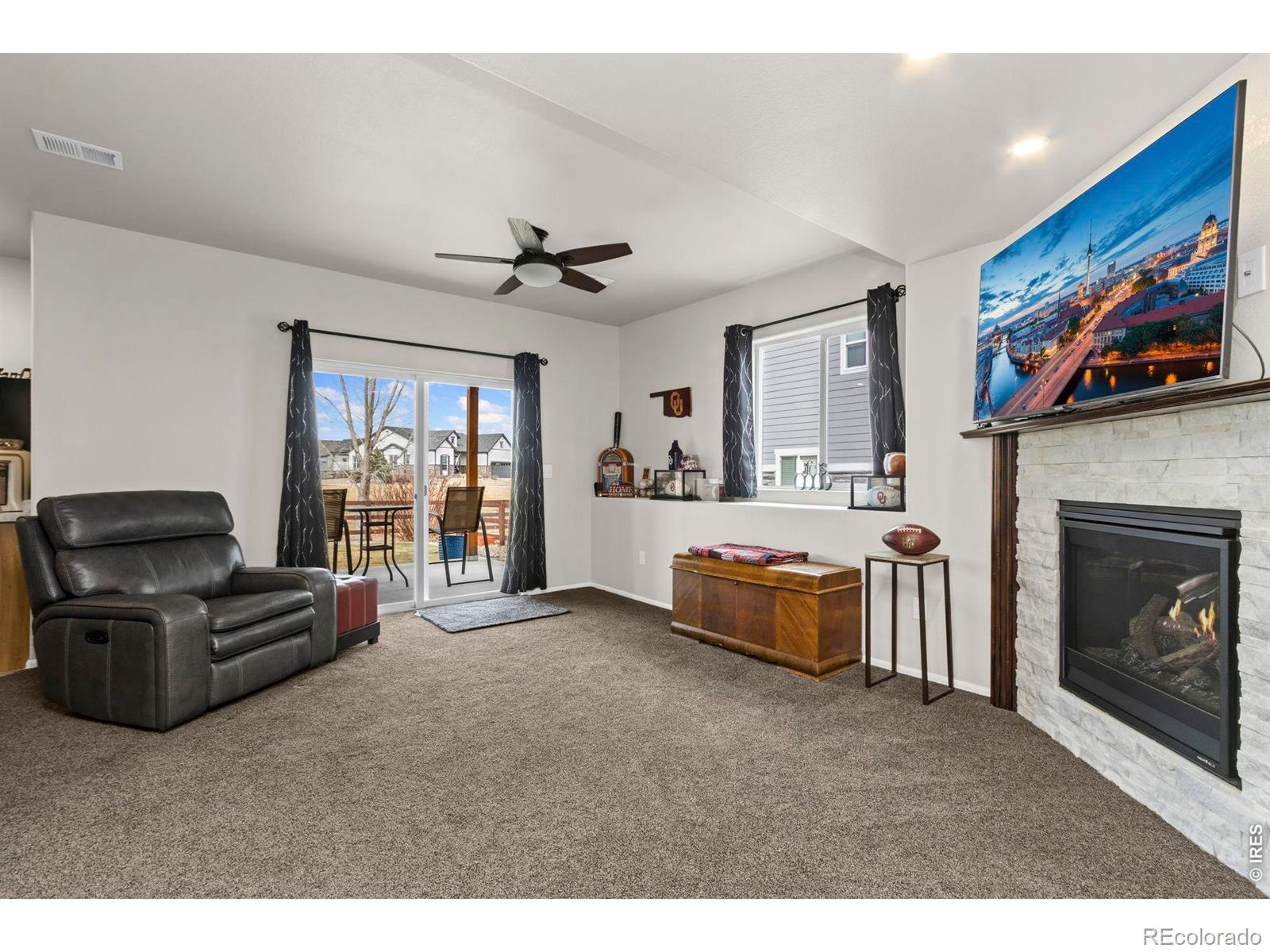 MLS Image #14 for 912  barn yard drive,windsor, Colorado