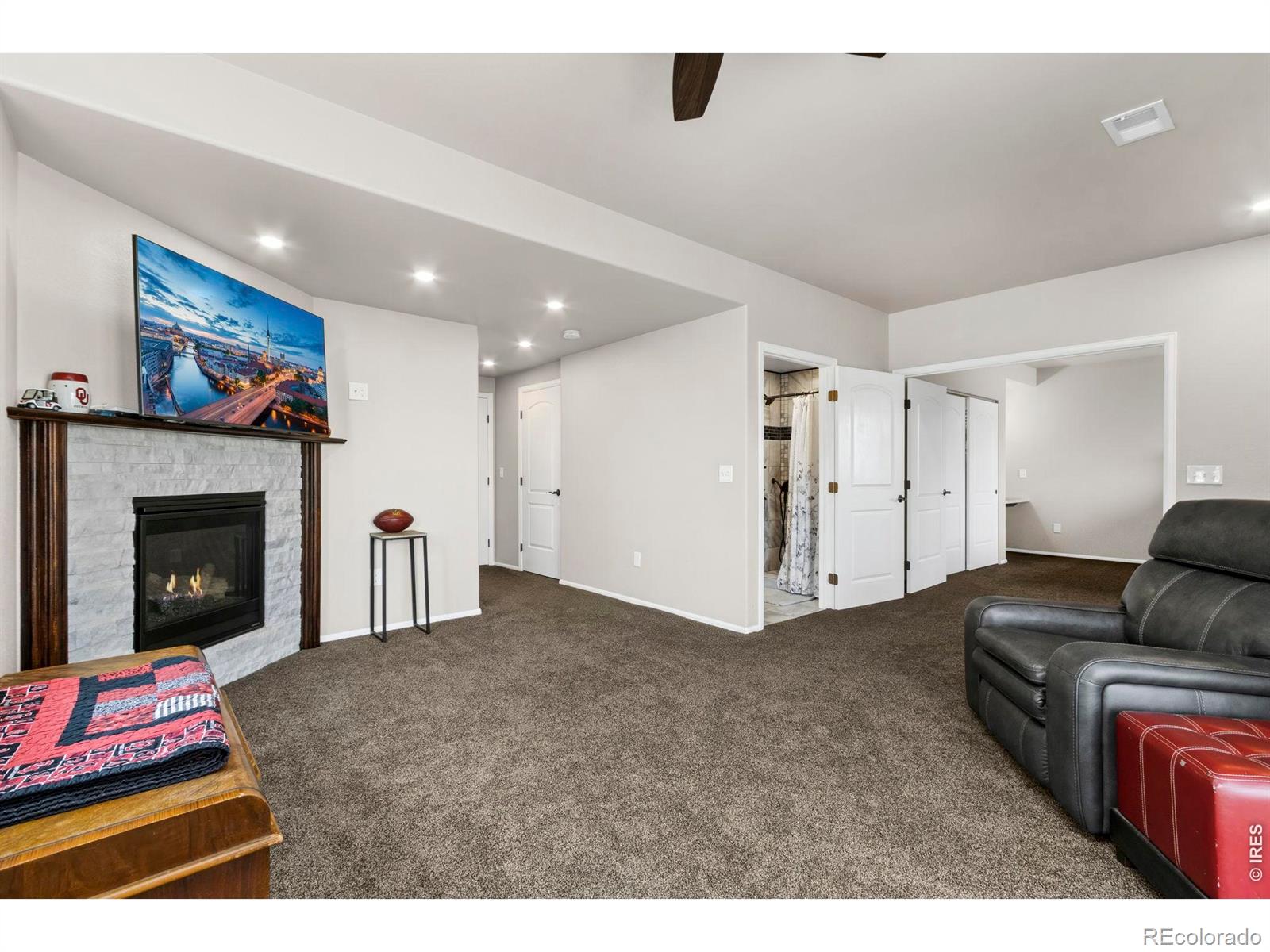 MLS Image #16 for 912  barn yard drive,windsor, Colorado