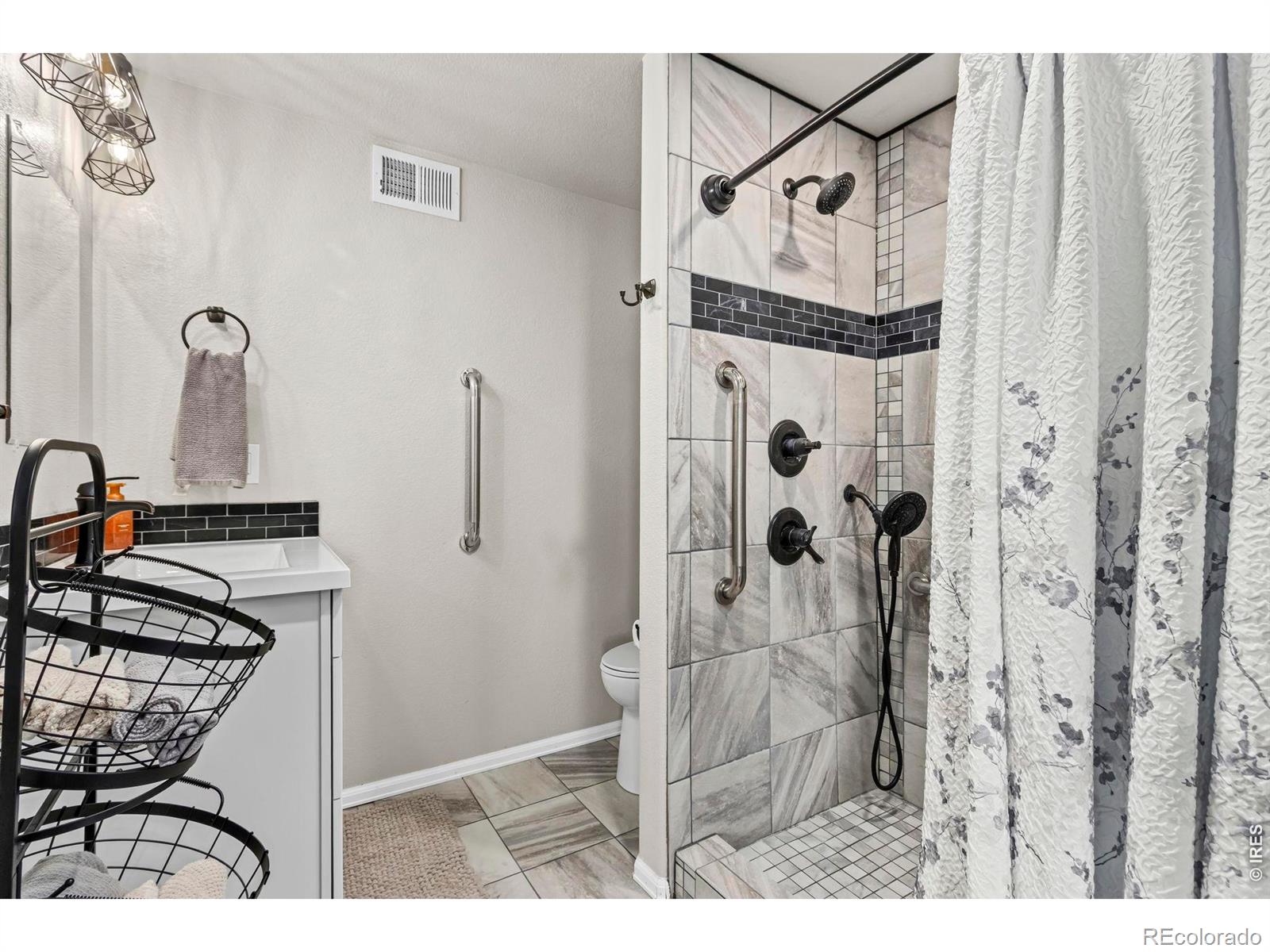 MLS Image #19 for 912  barn yard drive,windsor, Colorado