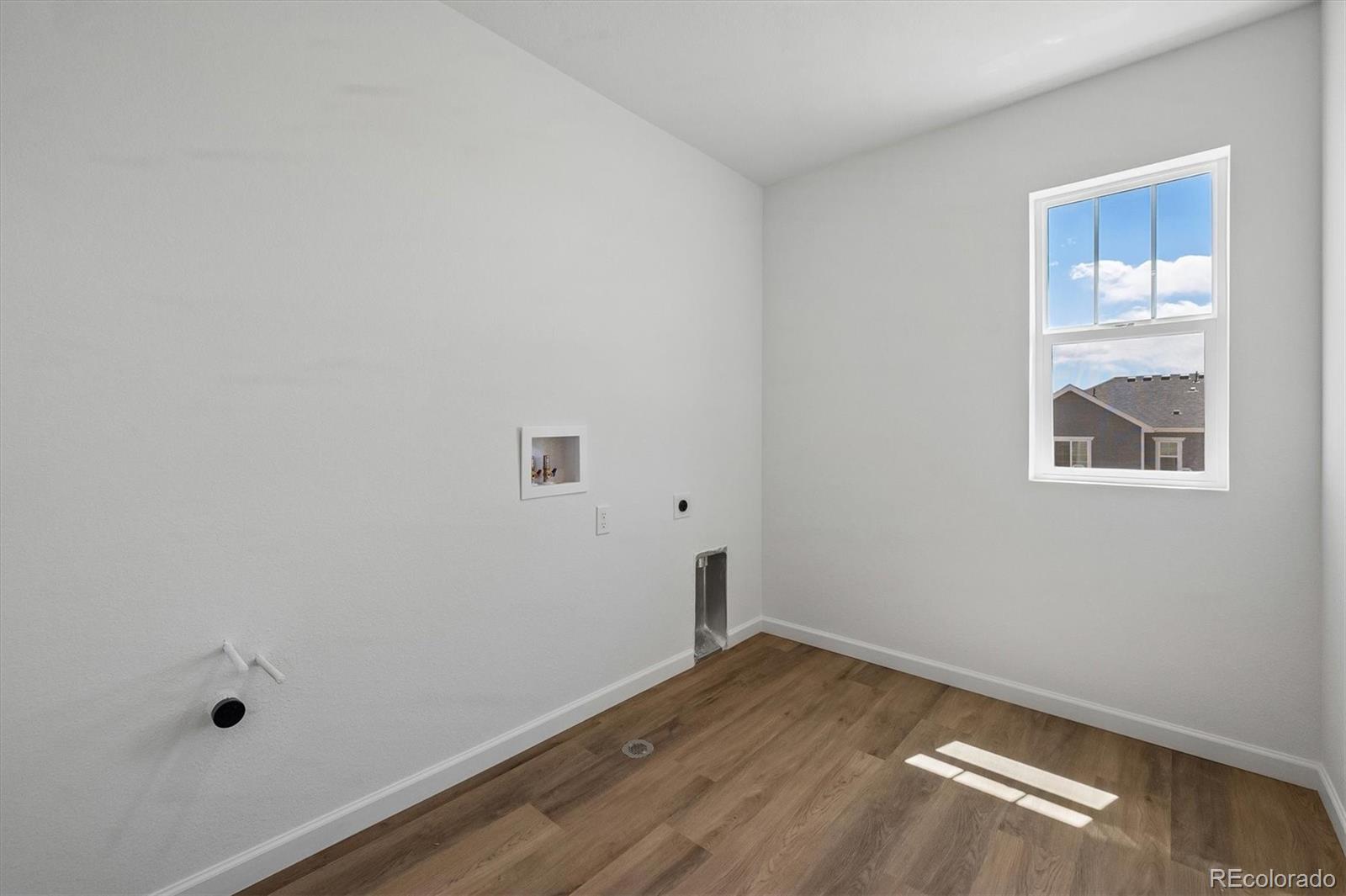 MLS Image #18 for 24776 e 41st avenue,aurora, Colorado
