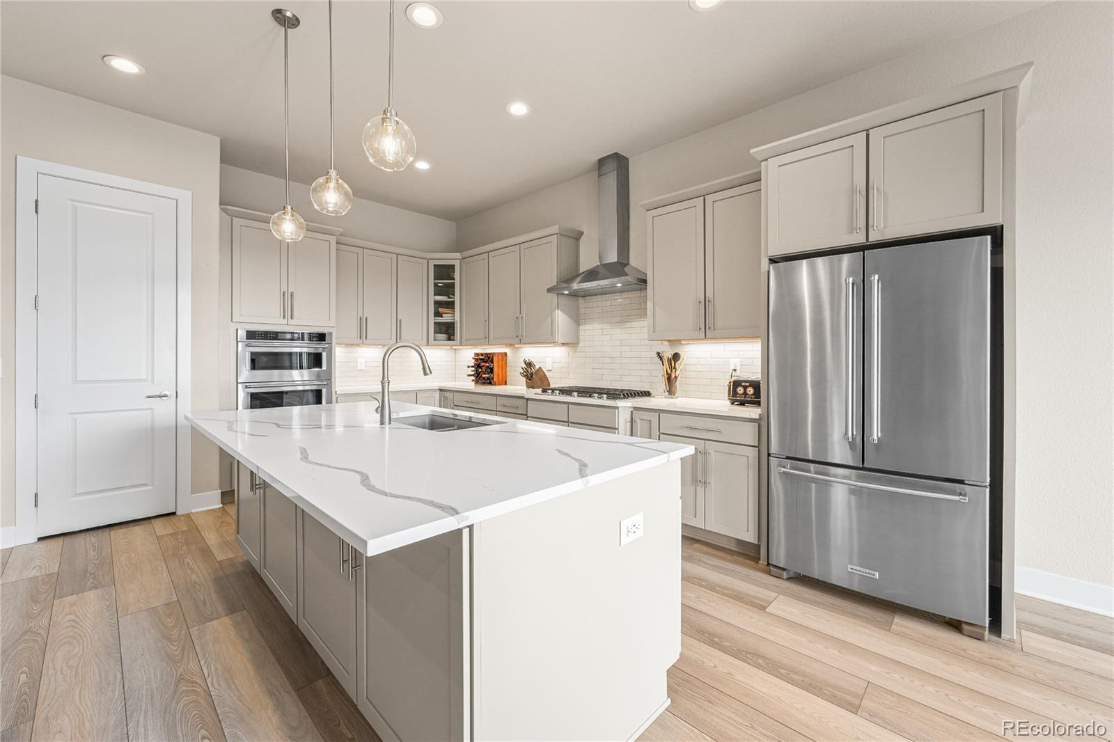 MLS Image #6 for 21996 e allenspark place,aurora, Colorado
