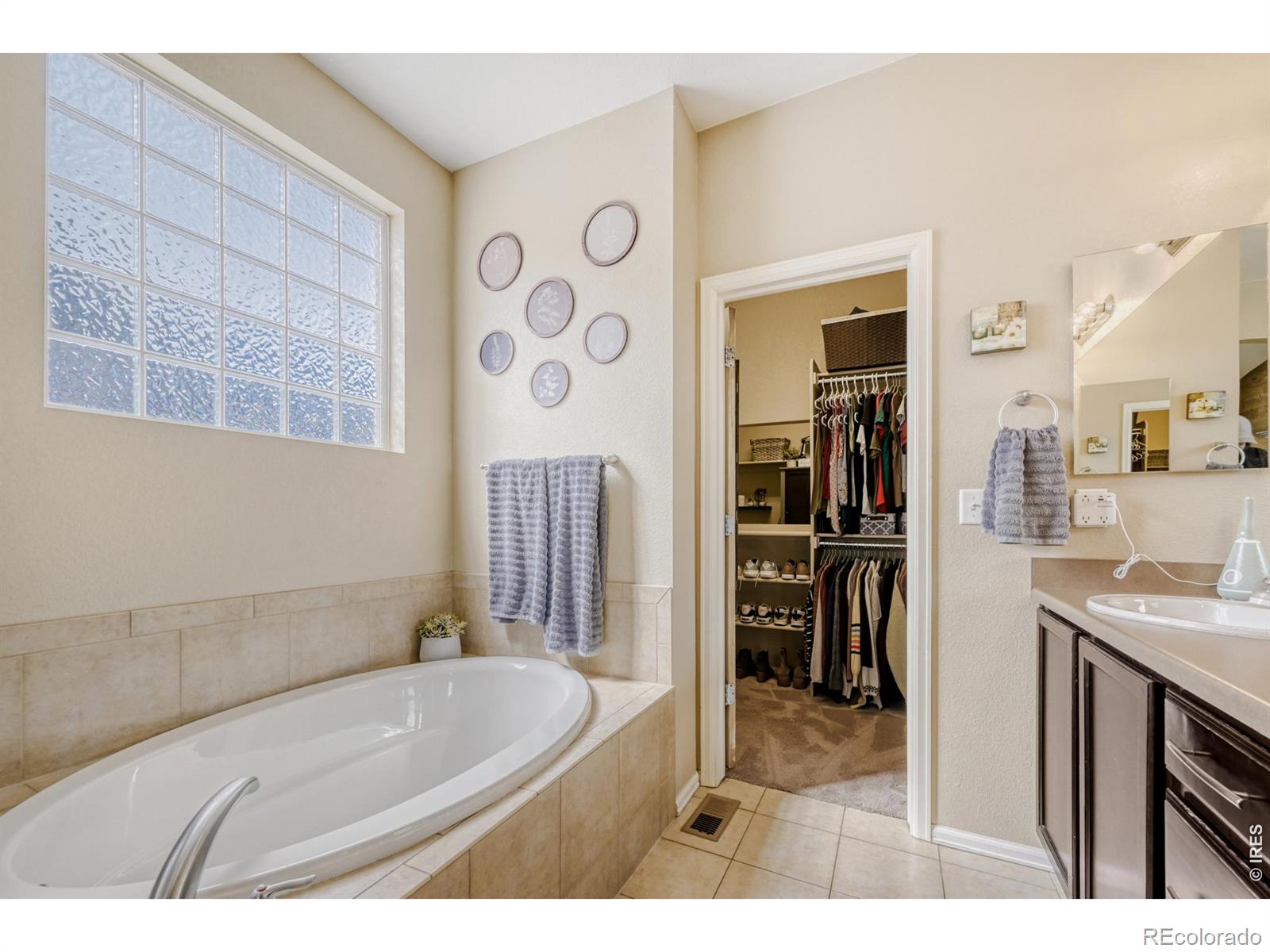 MLS Image #16 for 101  siesta key court,windsor, Colorado