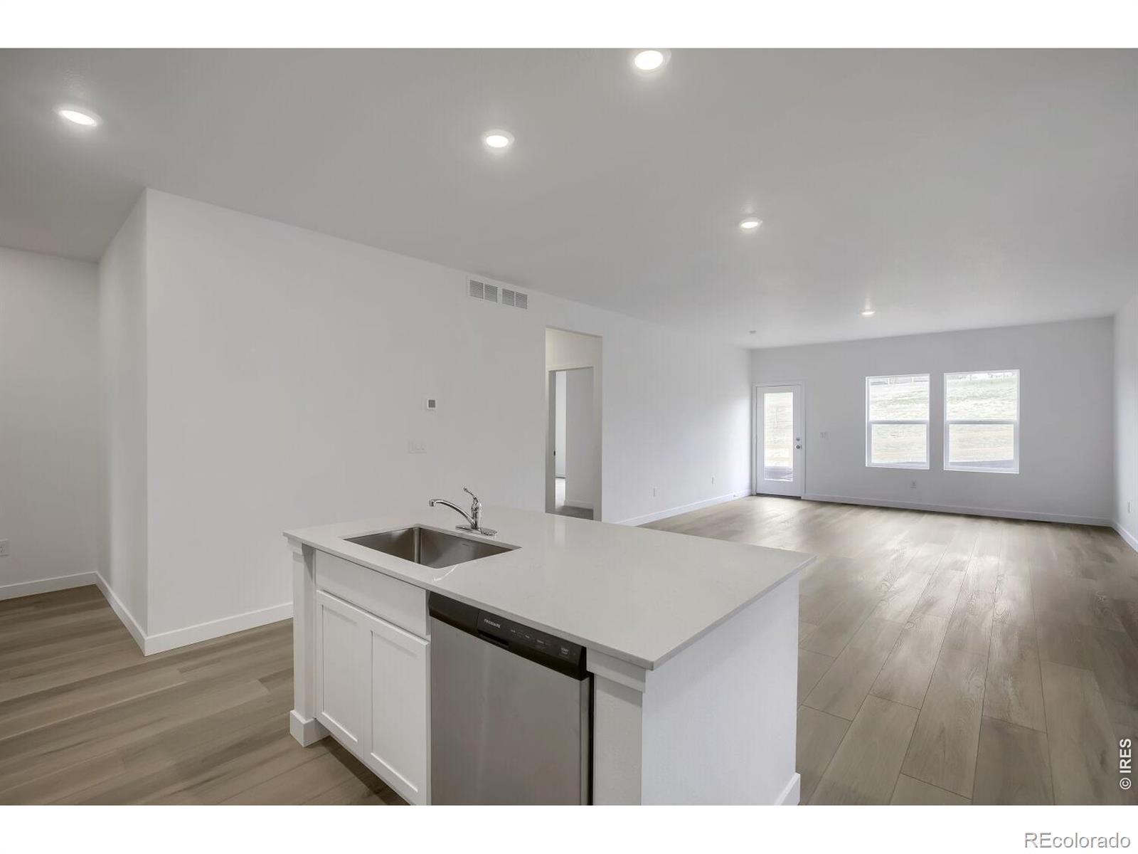 MLS Image #4 for 1758  drumming drive,windsor, Colorado