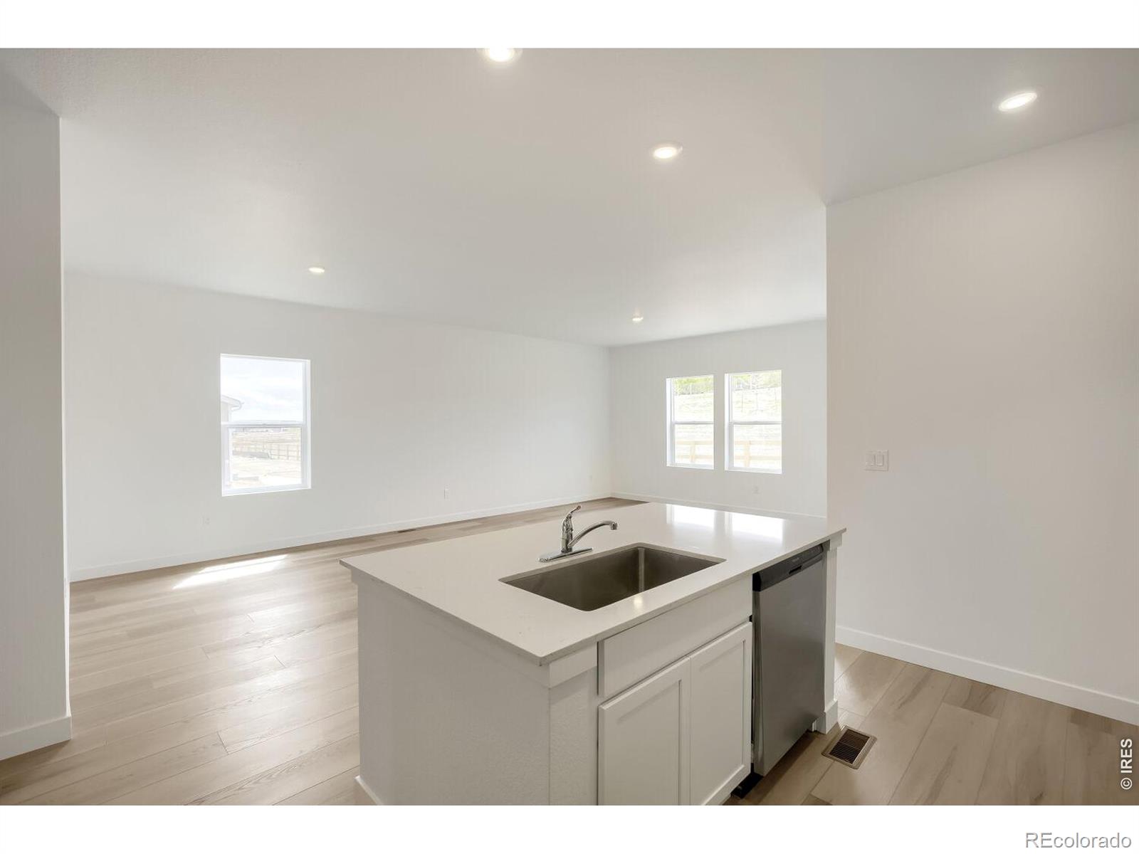 MLS Image #5 for 1790  drumming drive,windsor, Colorado
