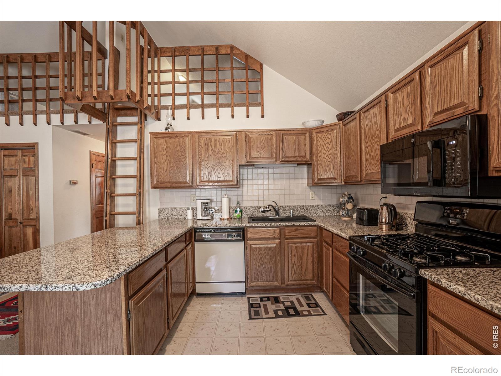 MLS Image #13 for 307  brewster lane,livermore, Colorado