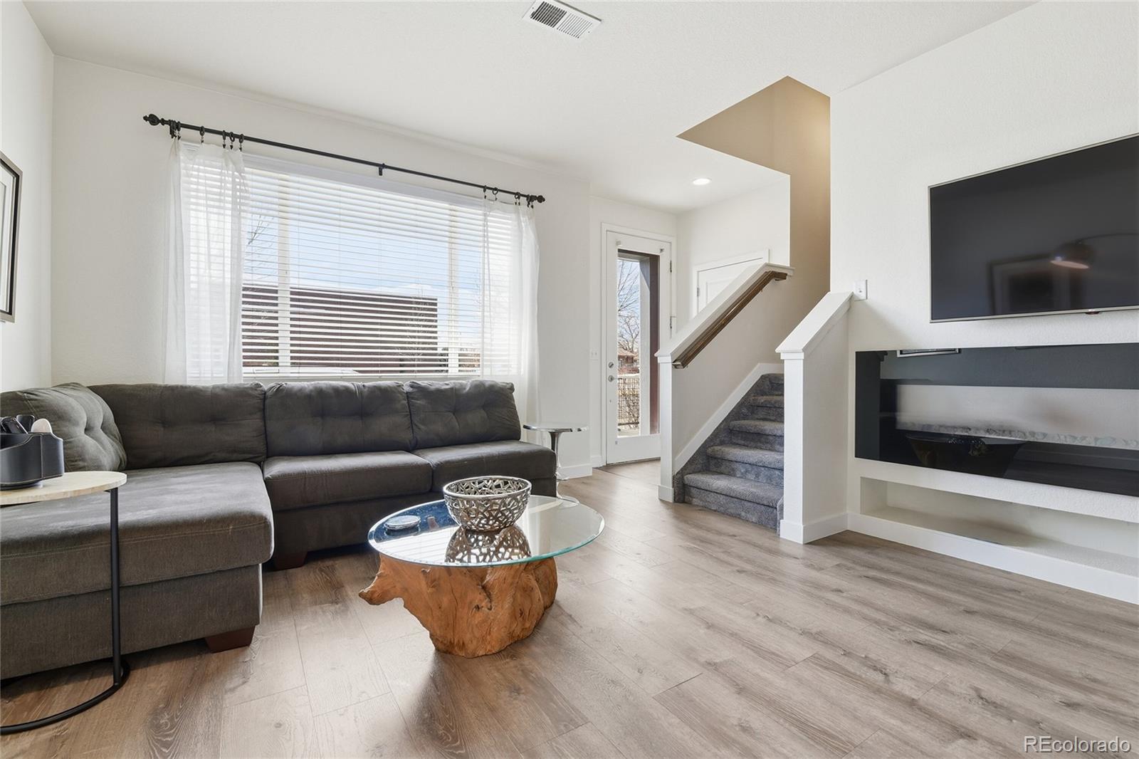 MLS Image #5 for 6783  morrison drive,denver, Colorado