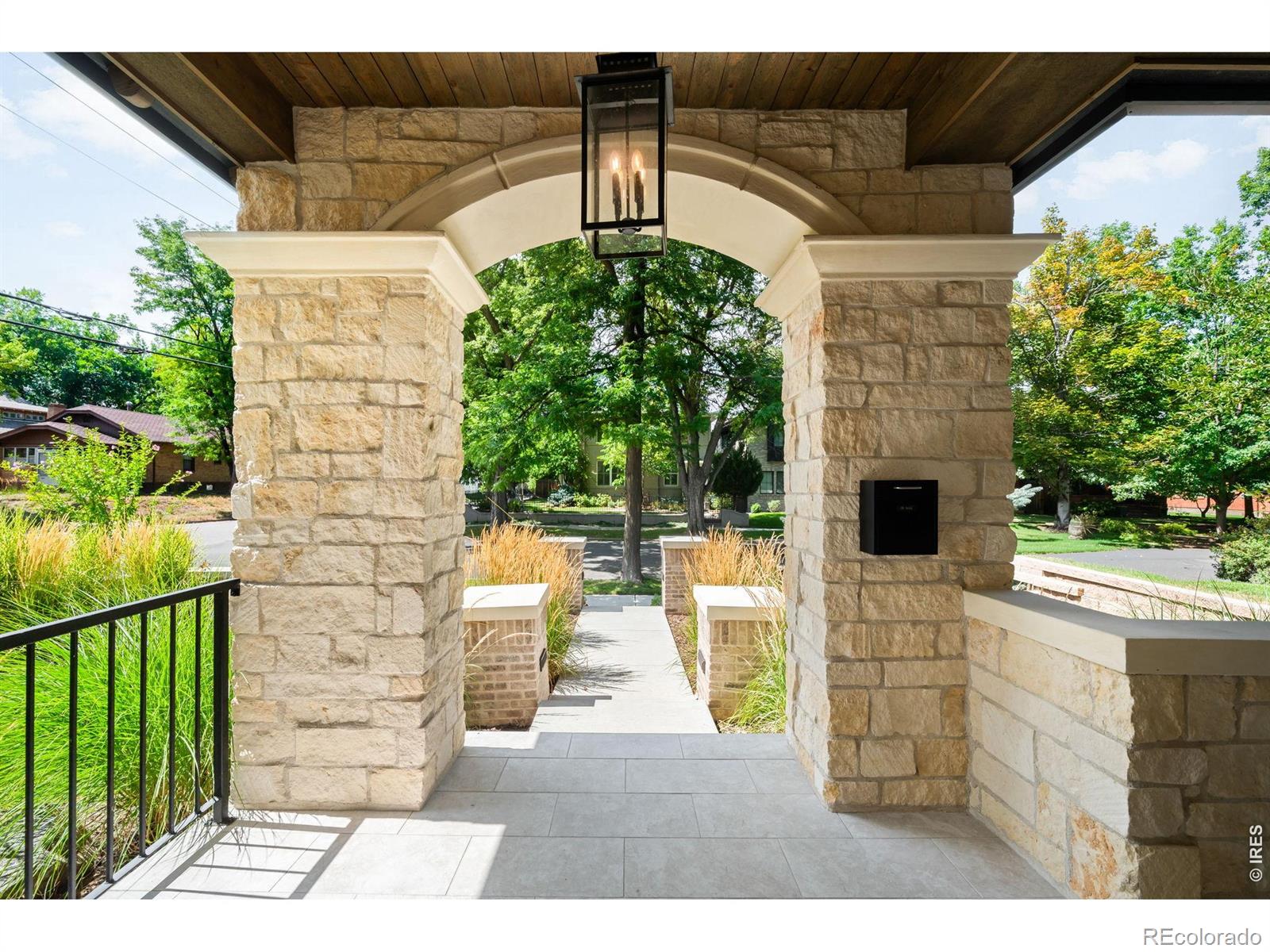 MLS Image #3 for 1296 s york street,denver, Colorado