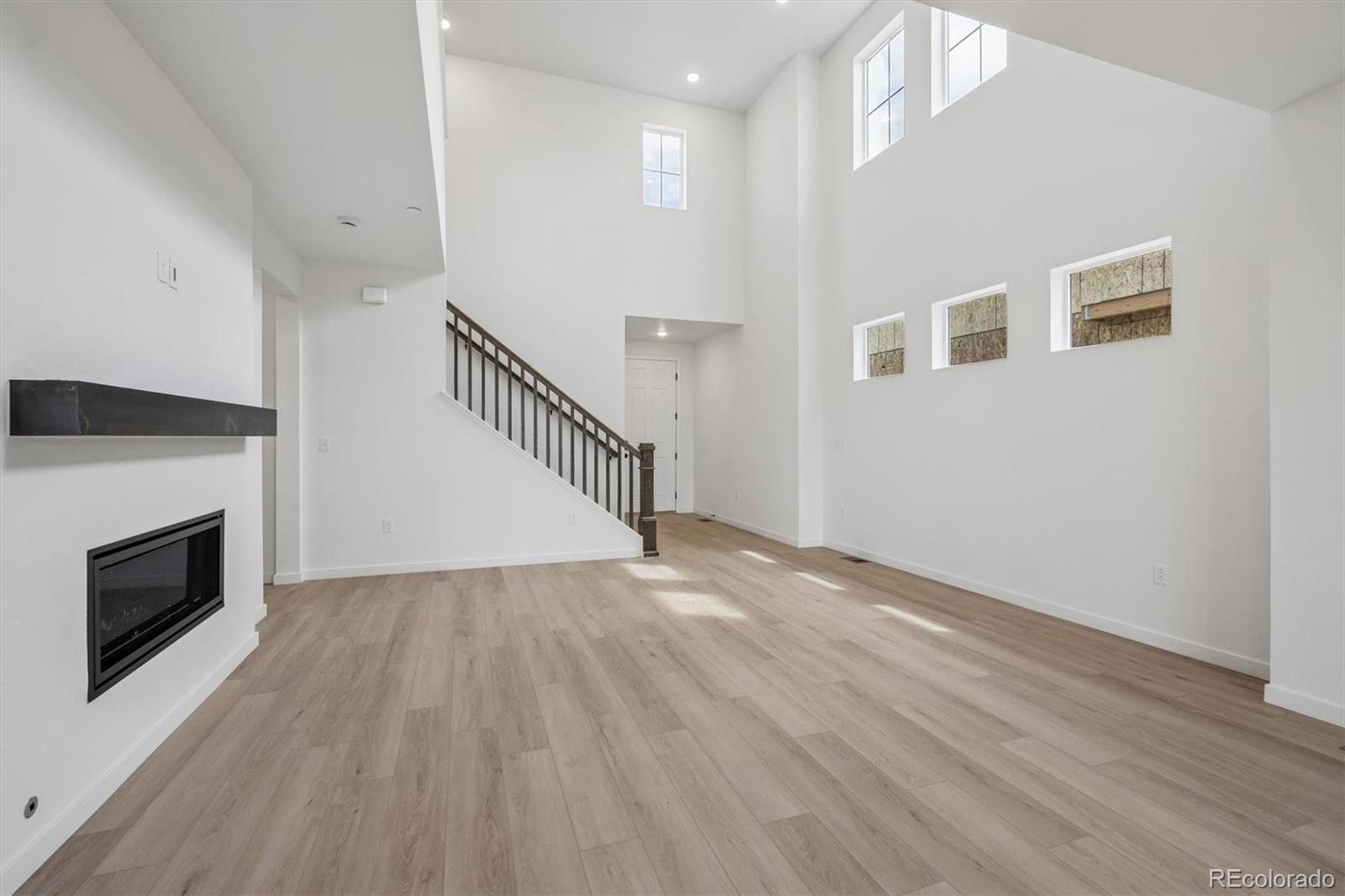 MLS Image #4 for 9231  telluride court,commerce city, Colorado