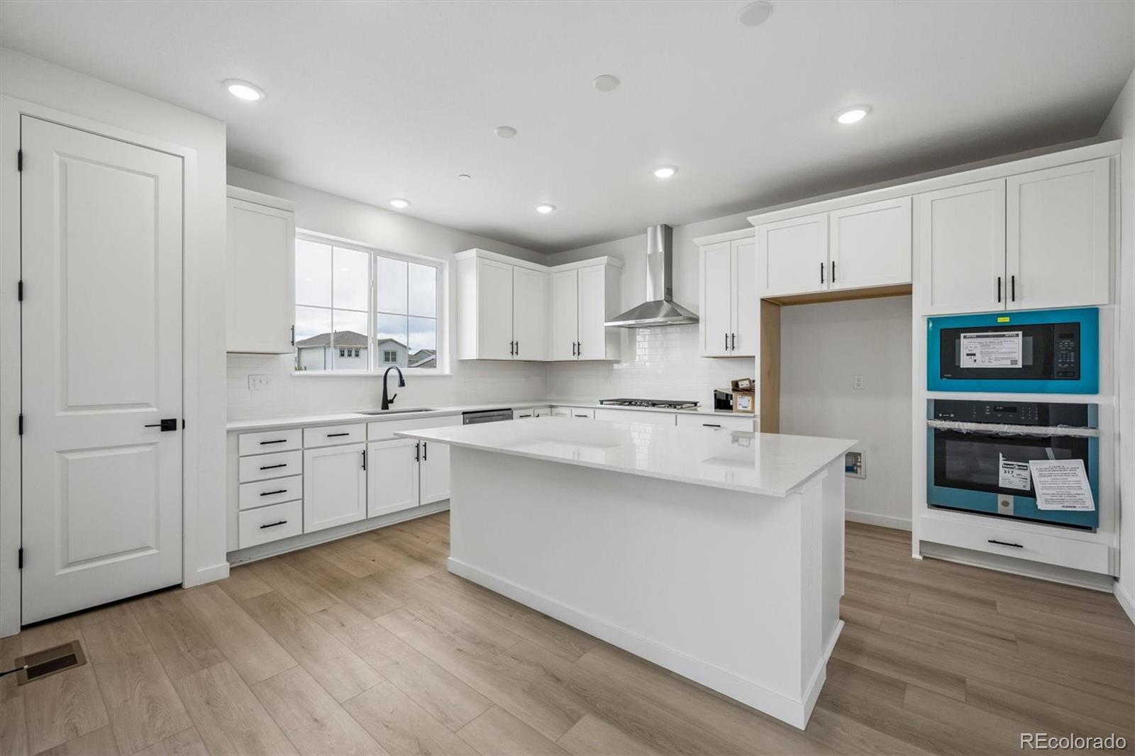MLS Image #6 for 9231  telluride court,commerce city, Colorado